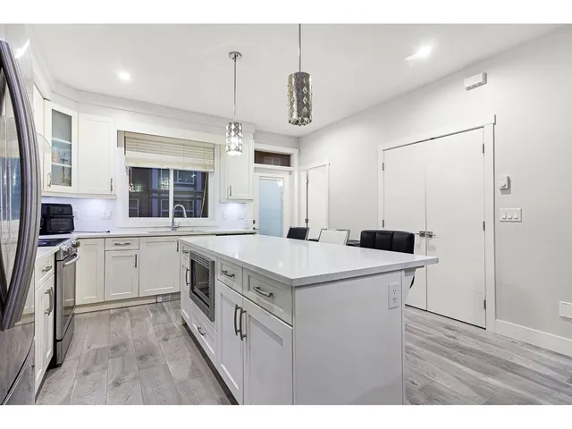 102 - 15170 60 AVENUE, Surrey 5