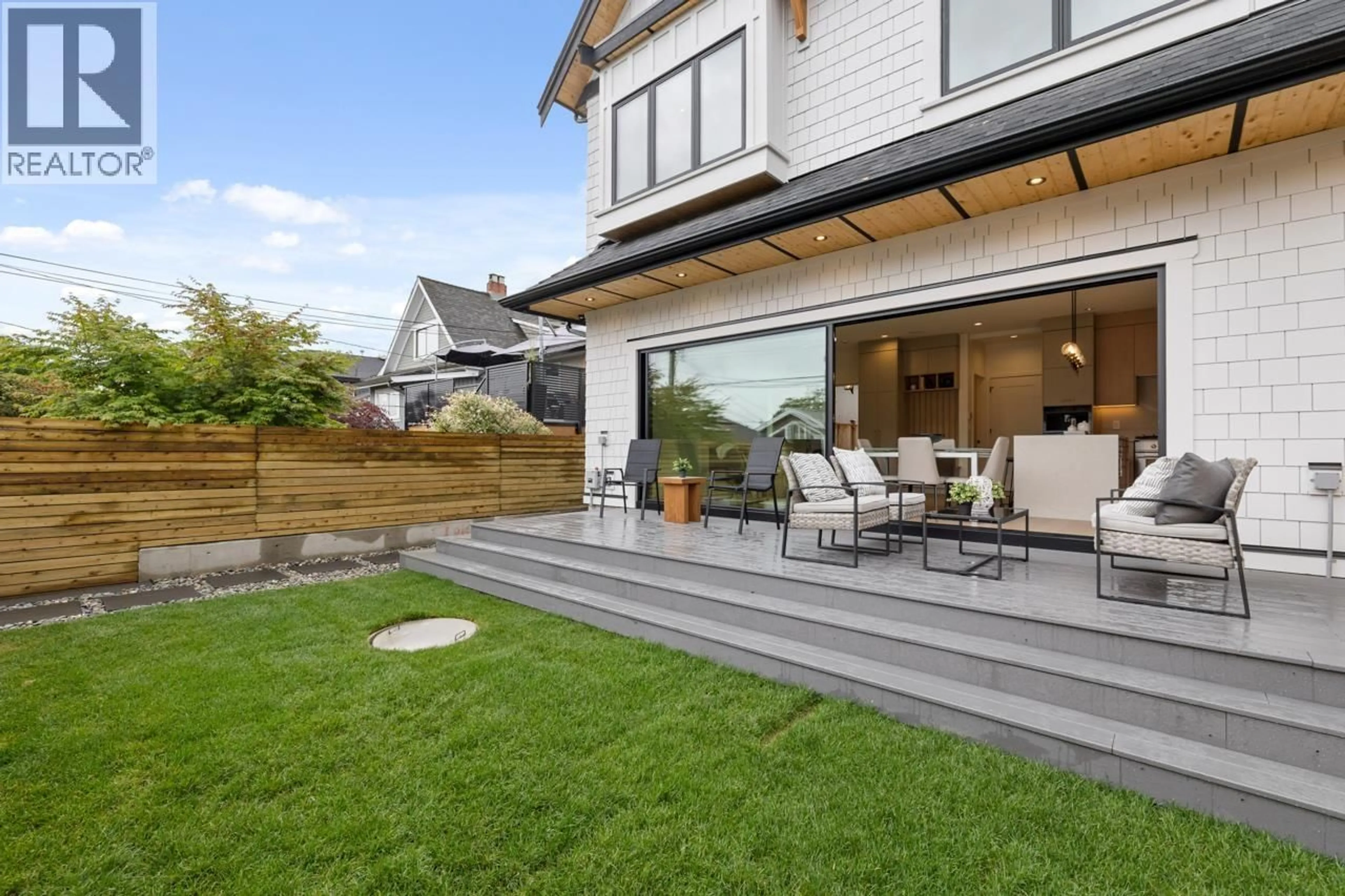 Patio, street for 2 - 2247 PARKER STREET, Vancouver British Columbia V5L2L8