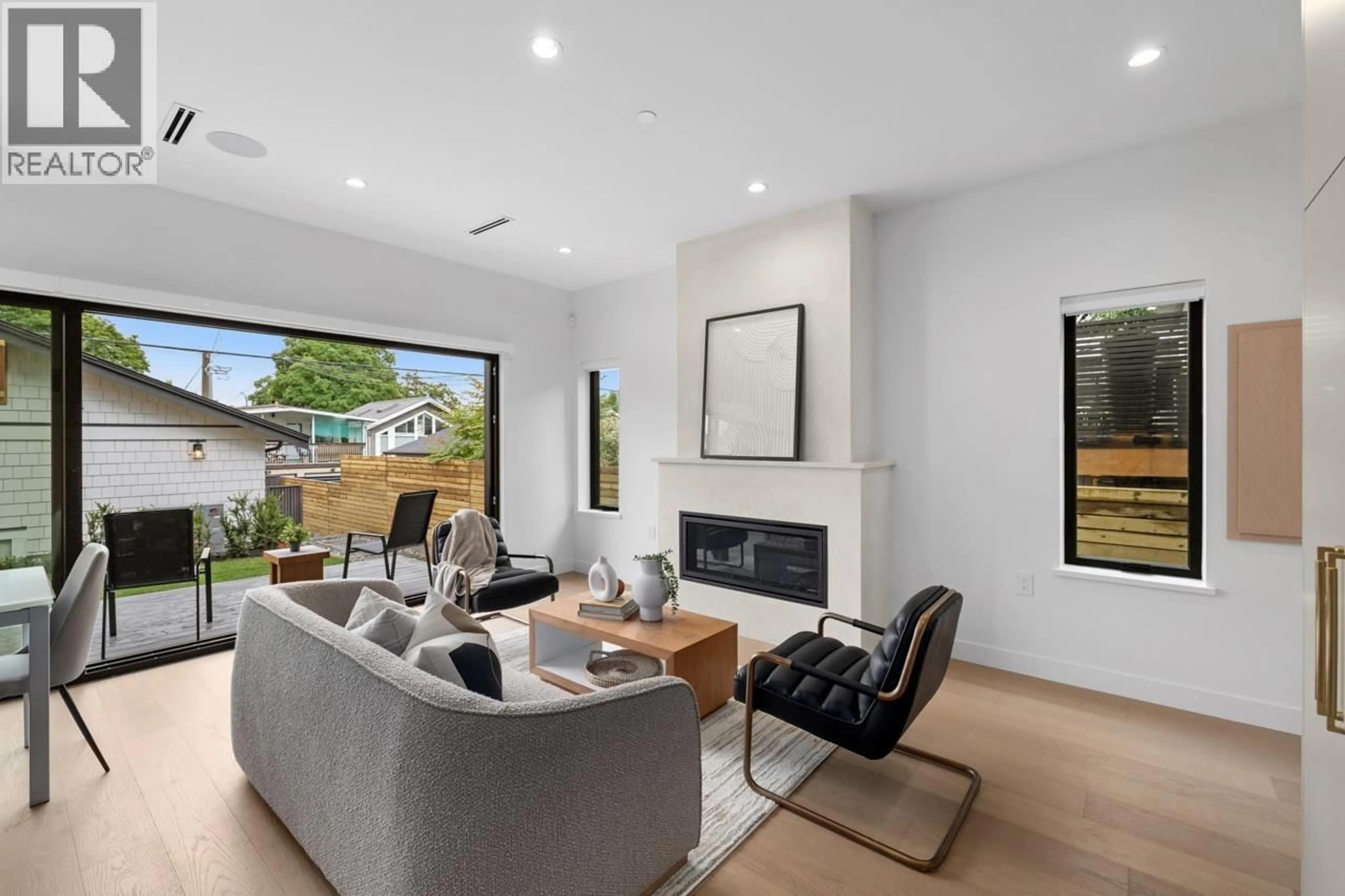 Living room with furniture, unknown for 2 - 2247 PARKER STREET, Vancouver British Columbia V5L2L8