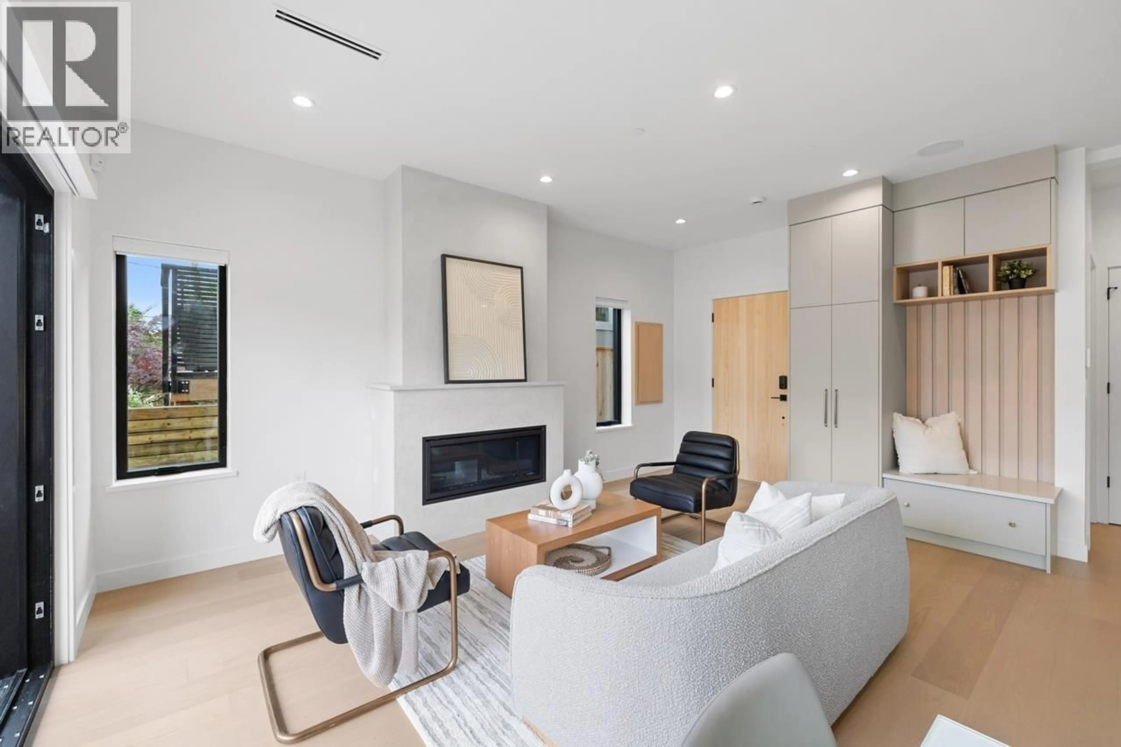 Living room with furniture, unknown for 2 - 2247 PARKER STREET, Vancouver British Columbia V5L2L8