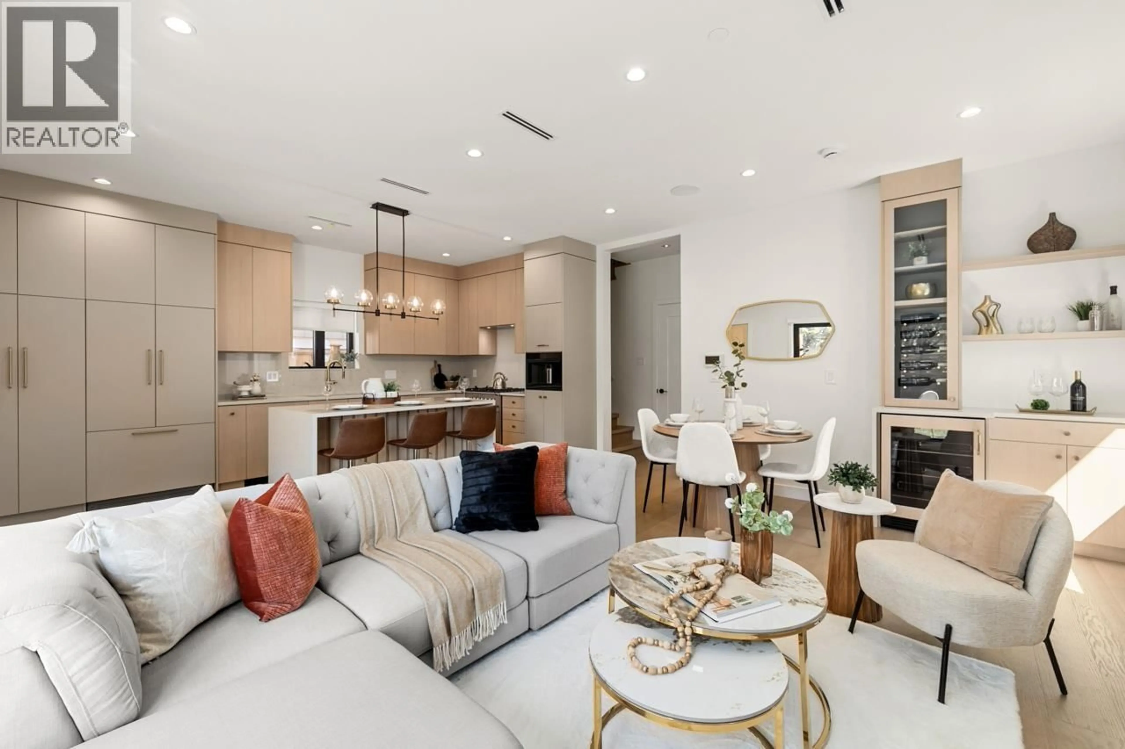 Living room with furniture, unknown for 1 - 2247 PARKER STREET, Vancouver British Columbia V5L2L8