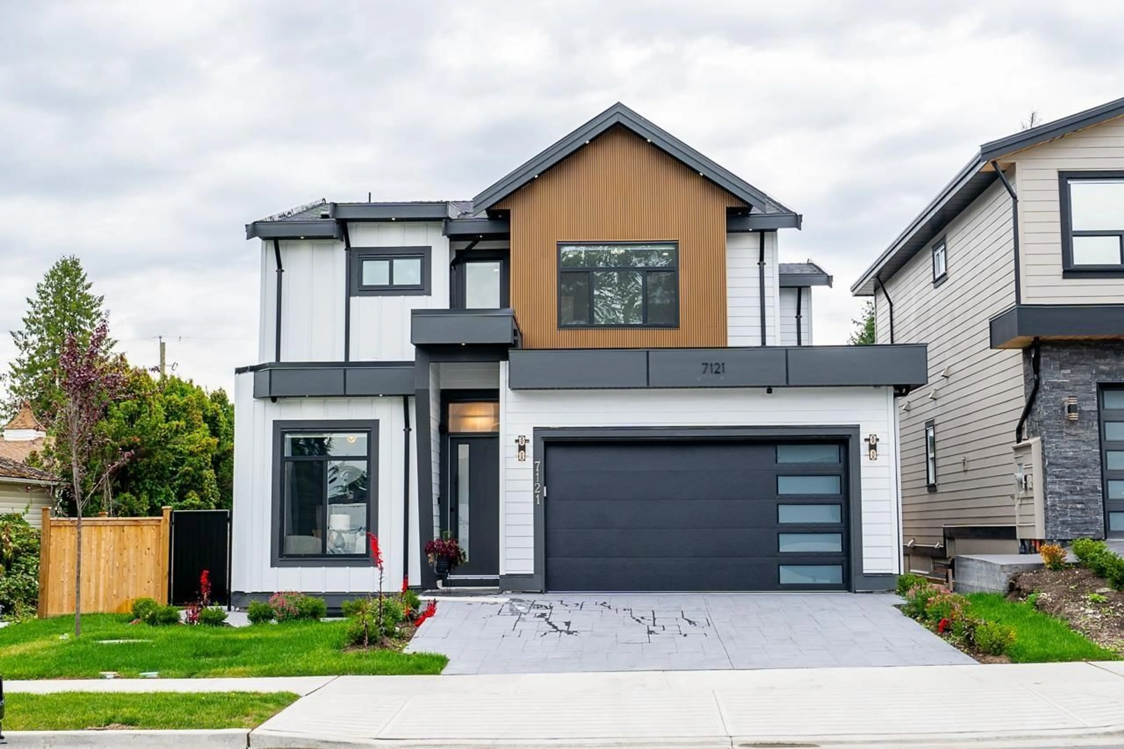 Home with brick exterior material, street for 7121 204A, Langley British Columbia V2Y3S7