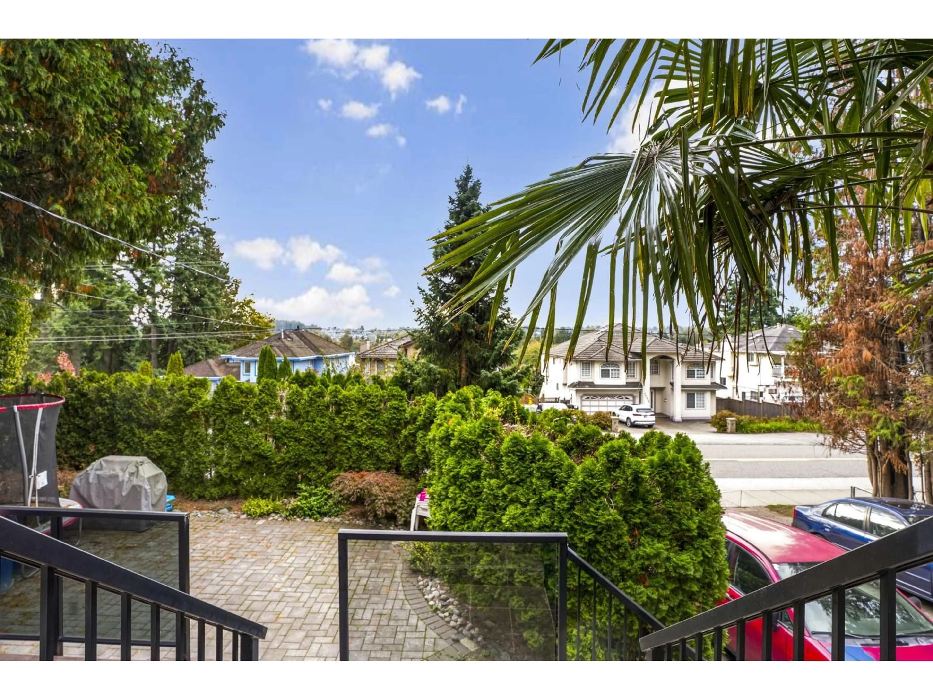 Patio, water/lake/river/ocean view for 14375 68, Surrey British Columbia V3W2H5