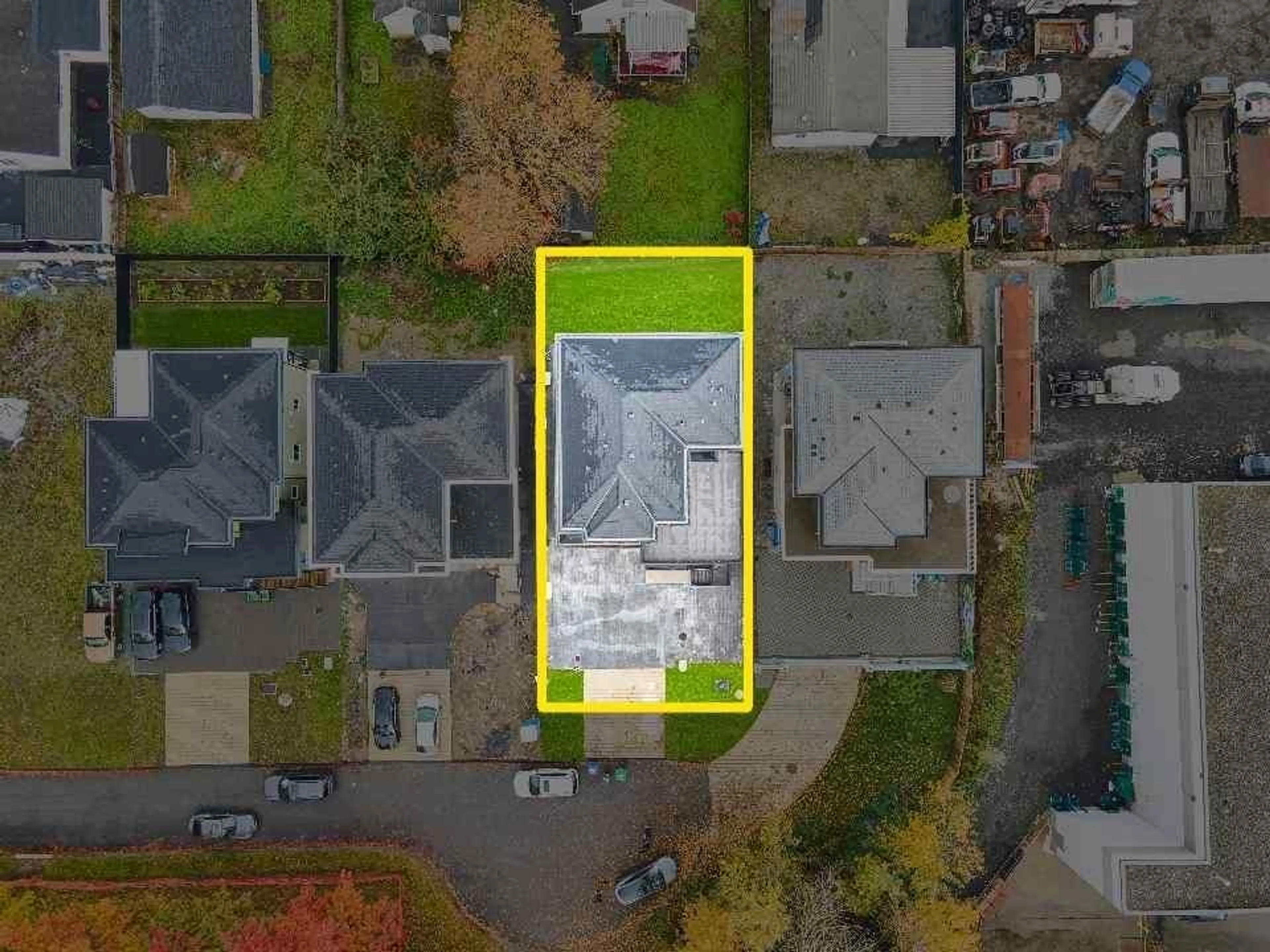 A pic from outside/outdoor area/front of a property/back of a property/a pic from drone, street for 12927 115A, Surrey British Columbia V3R2R3