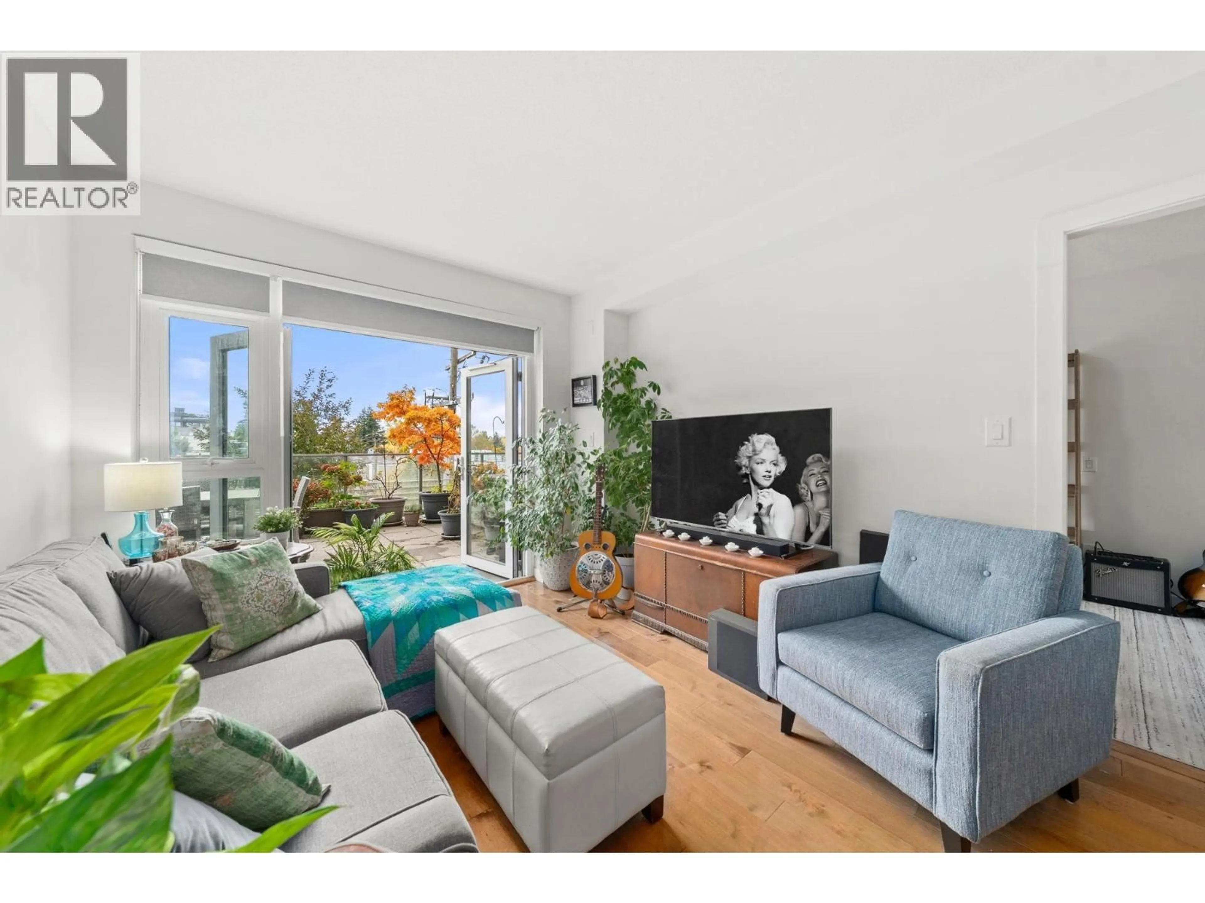 Living room with furniture, unknown for 205 - 4083 CAMBIE STREET, Vancouver British Columbia V5Z0G9