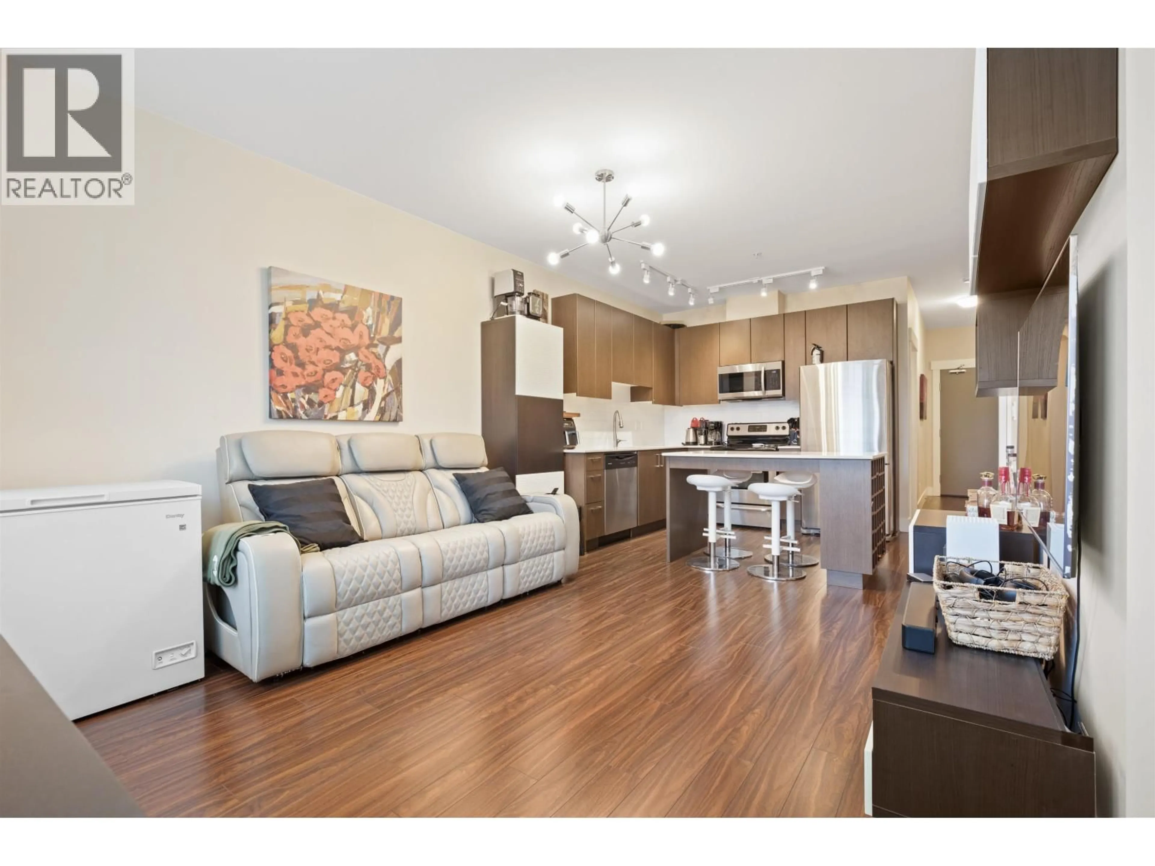 Open concept kitchen, wood/laminate floor for 307 - 2351 KELLY AVENUE, Port Coquitlam British Columbia V3C0C6