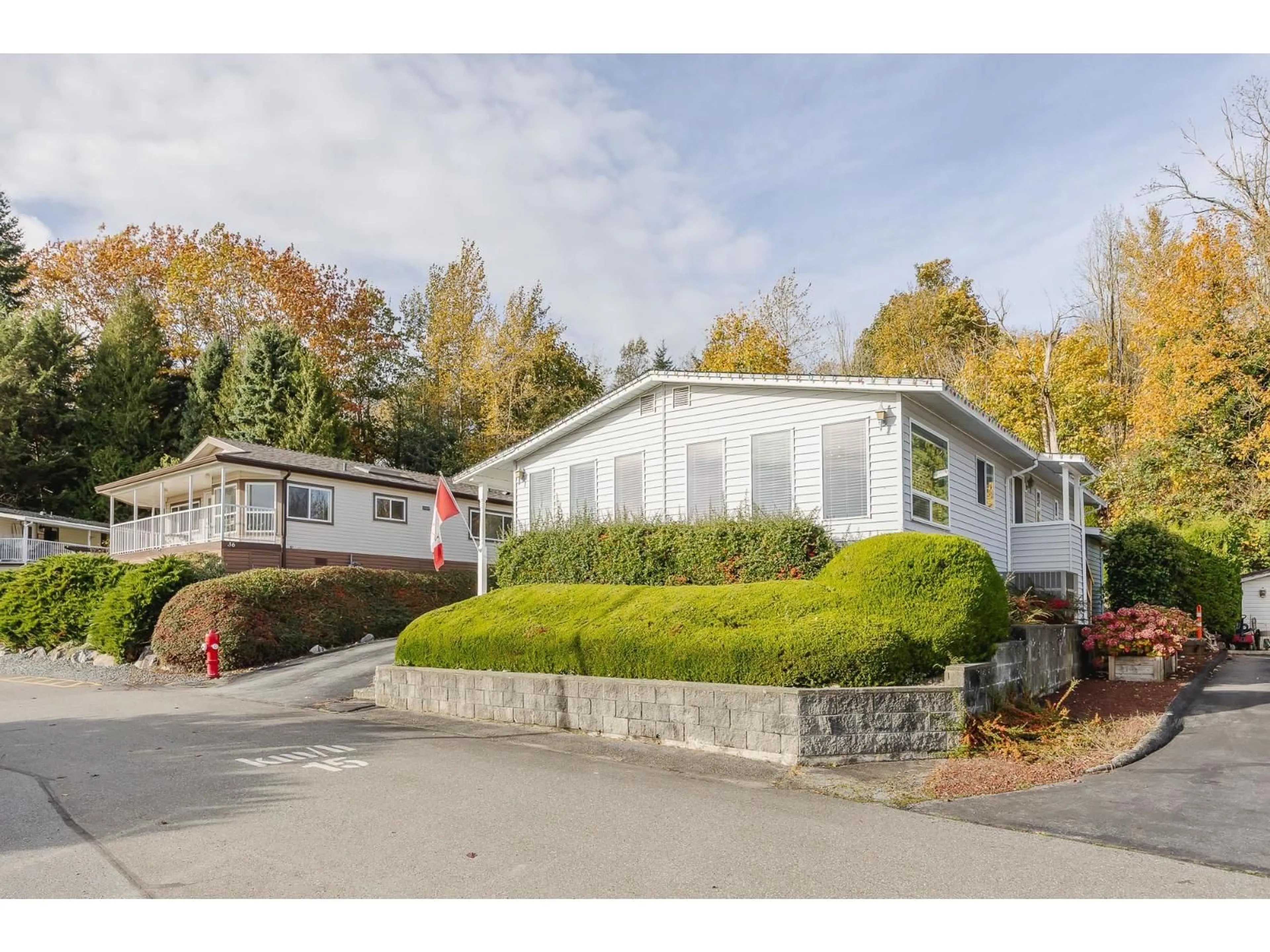Home with vinyl exterior material, unknown for 35 - 27111 0, Langley British Columbia V4W2T3