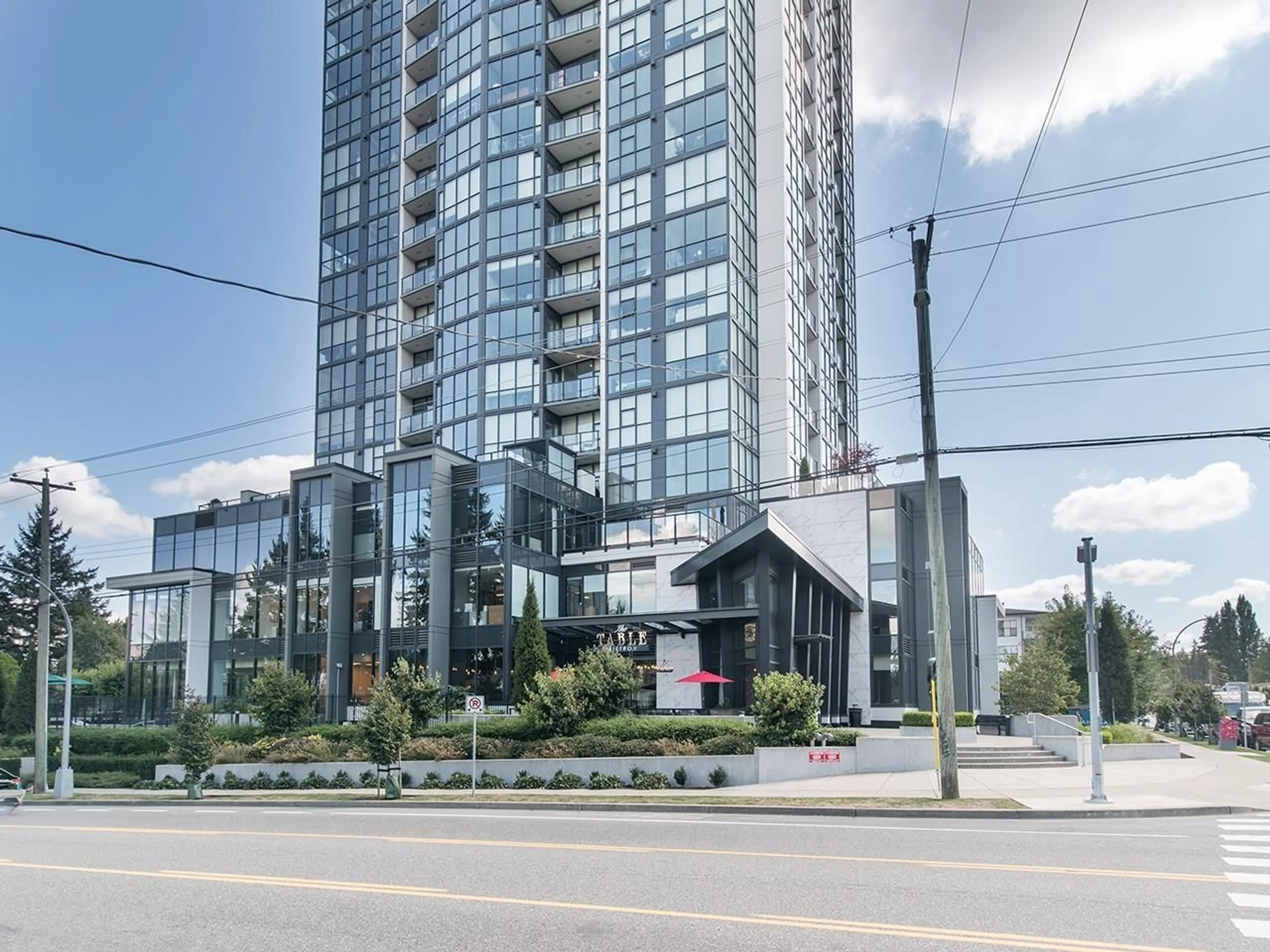 Indoor foyer for 1506 - 2180 GLADWIN, Abbotsford British Columbia V2S0H4