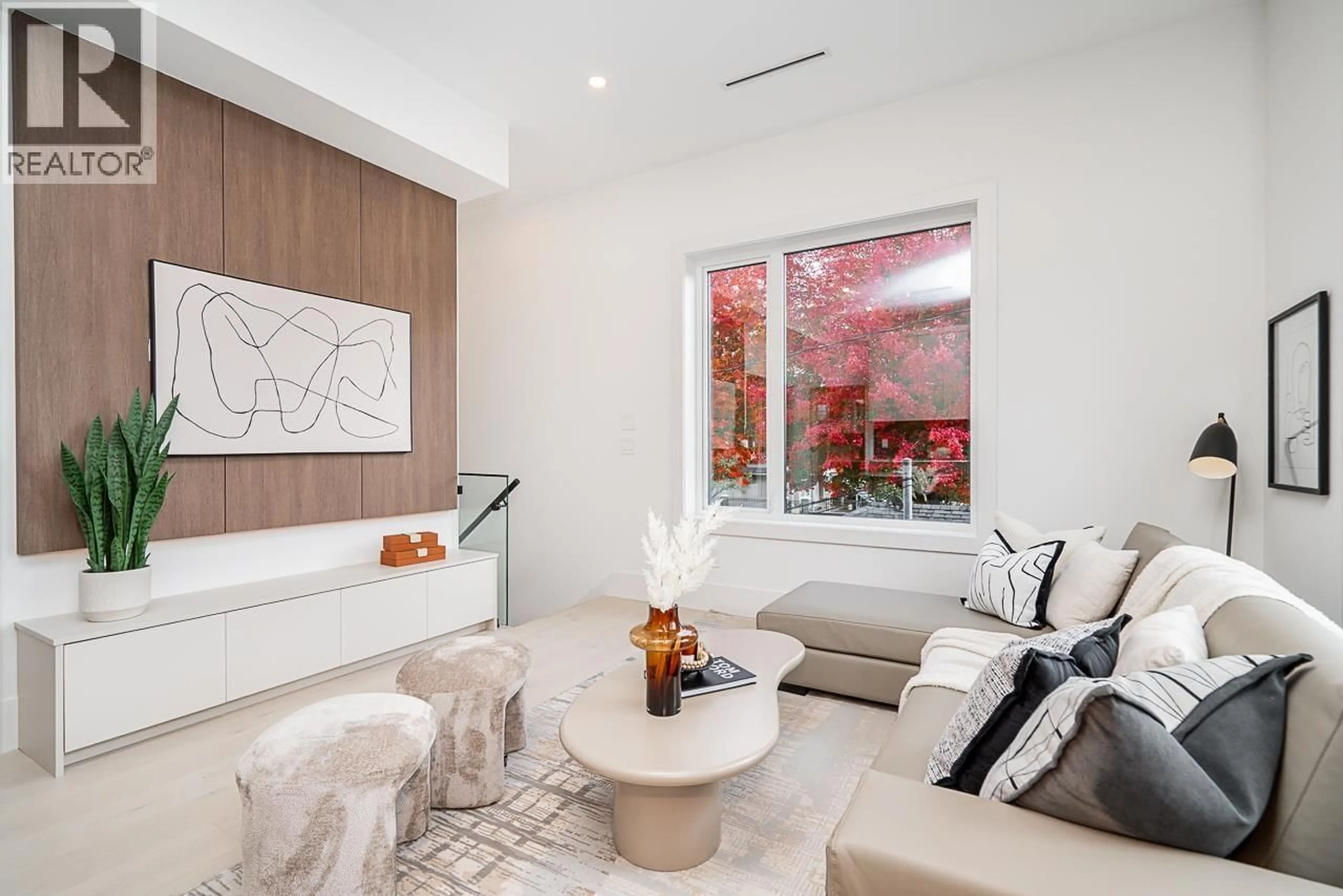 Living room with furniture, unknown for 2462 ADANAC STREET, Vancouver British Columbia V5K2M4