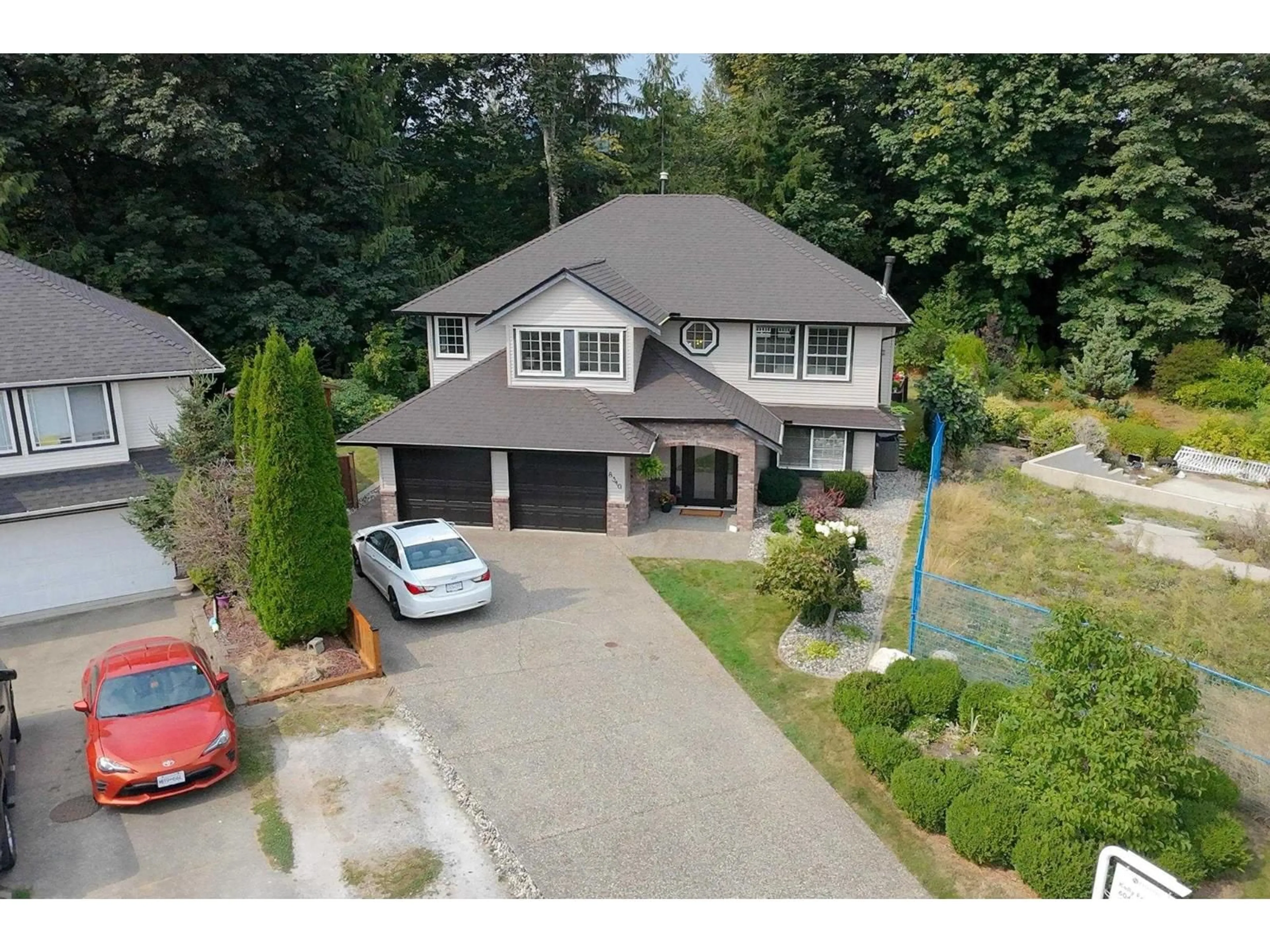 A pic from outside/outdoor area/front of a property/back of a property/a pic from drone, street for 8340 MILLER, Mission British Columbia V2V6H7
