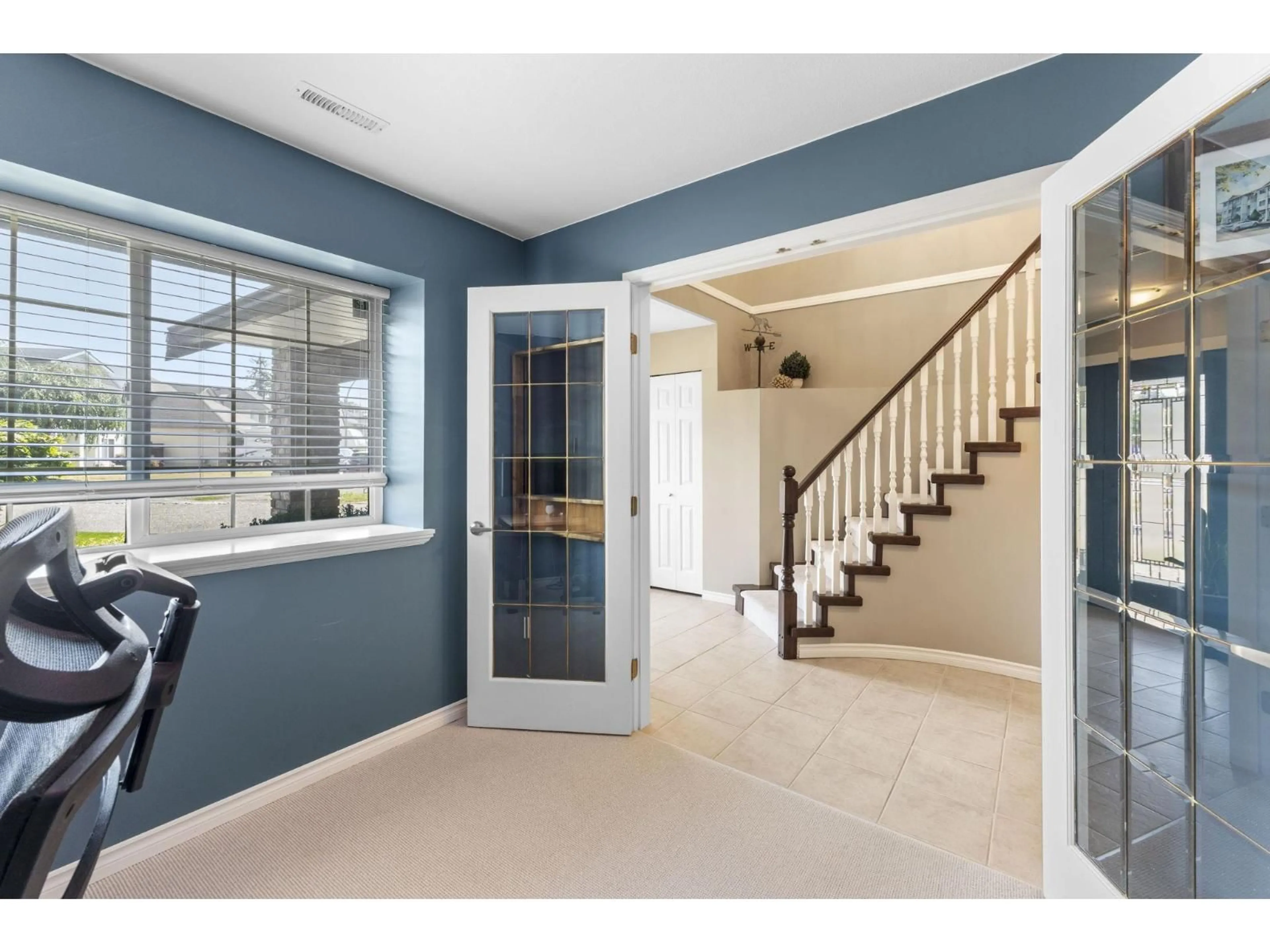 Indoor entryway for 8340 MILLER, Mission British Columbia V2V6H7