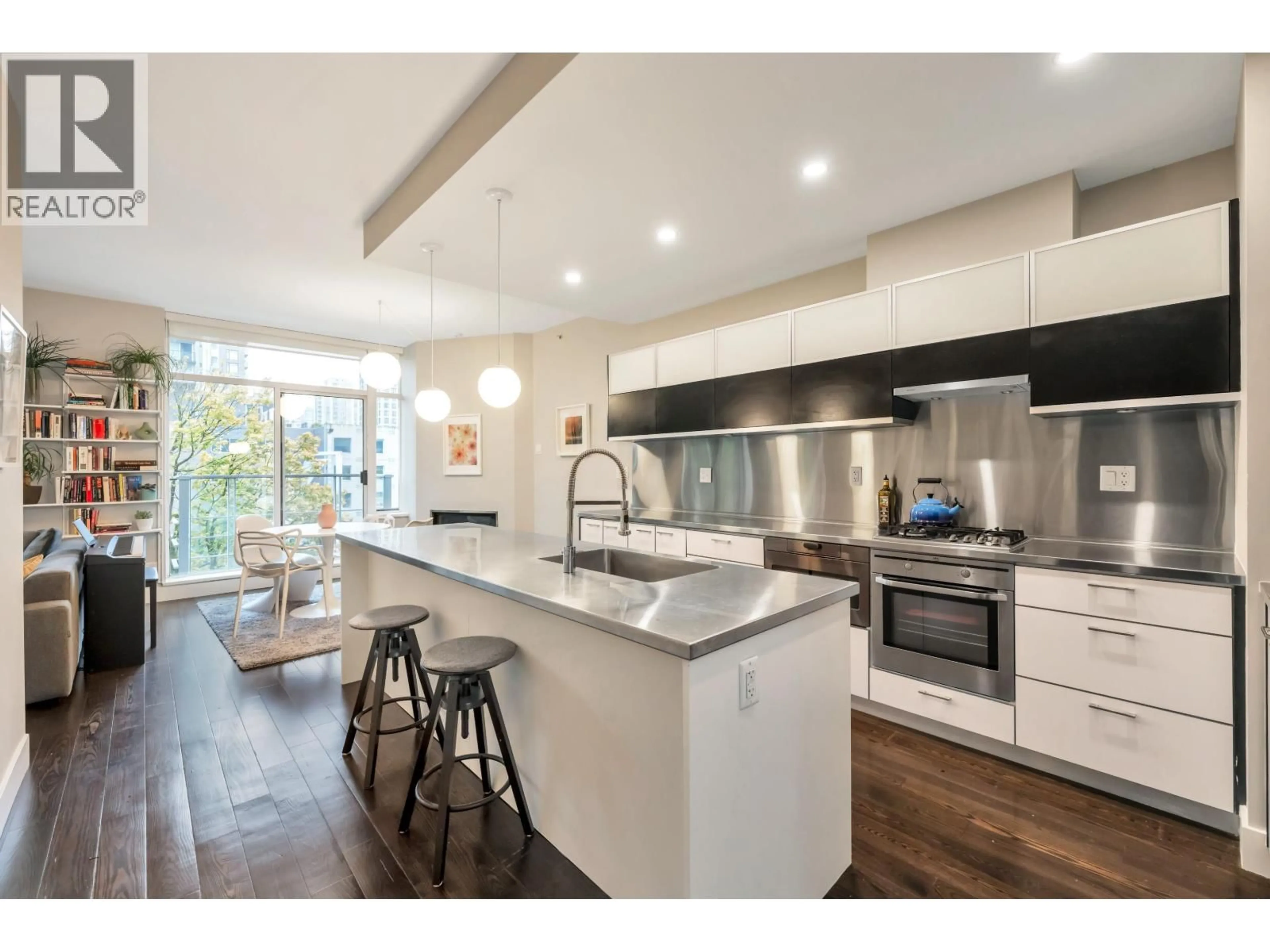 Open concept kitchen, unknown for 305 - 535 SMITHE STREET, Vancouver British Columbia V6B0H2