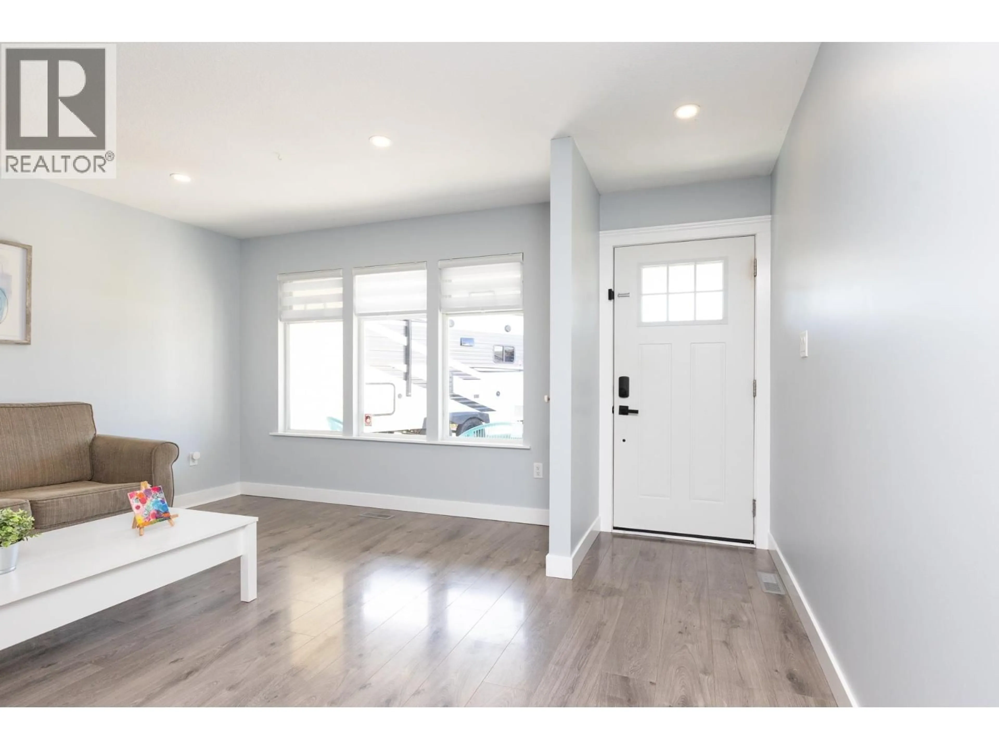 Indoor entryway for 23363 117B AVENUE, Maple Ridge British Columbia V2X0B9