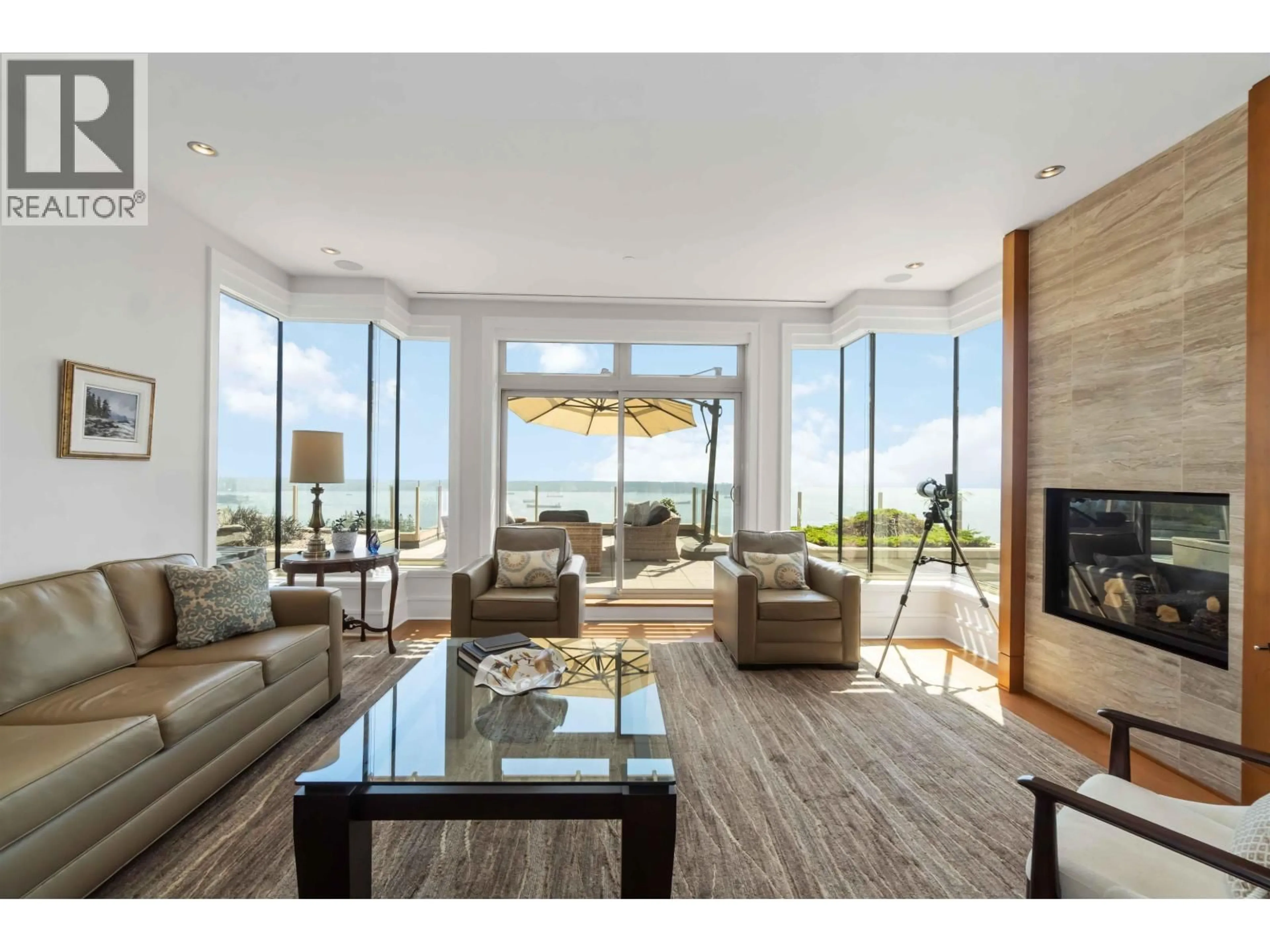 Living room with furniture, unknown for 304 - 2535 GARDEN COURT, West Vancouver British Columbia V7S0A1