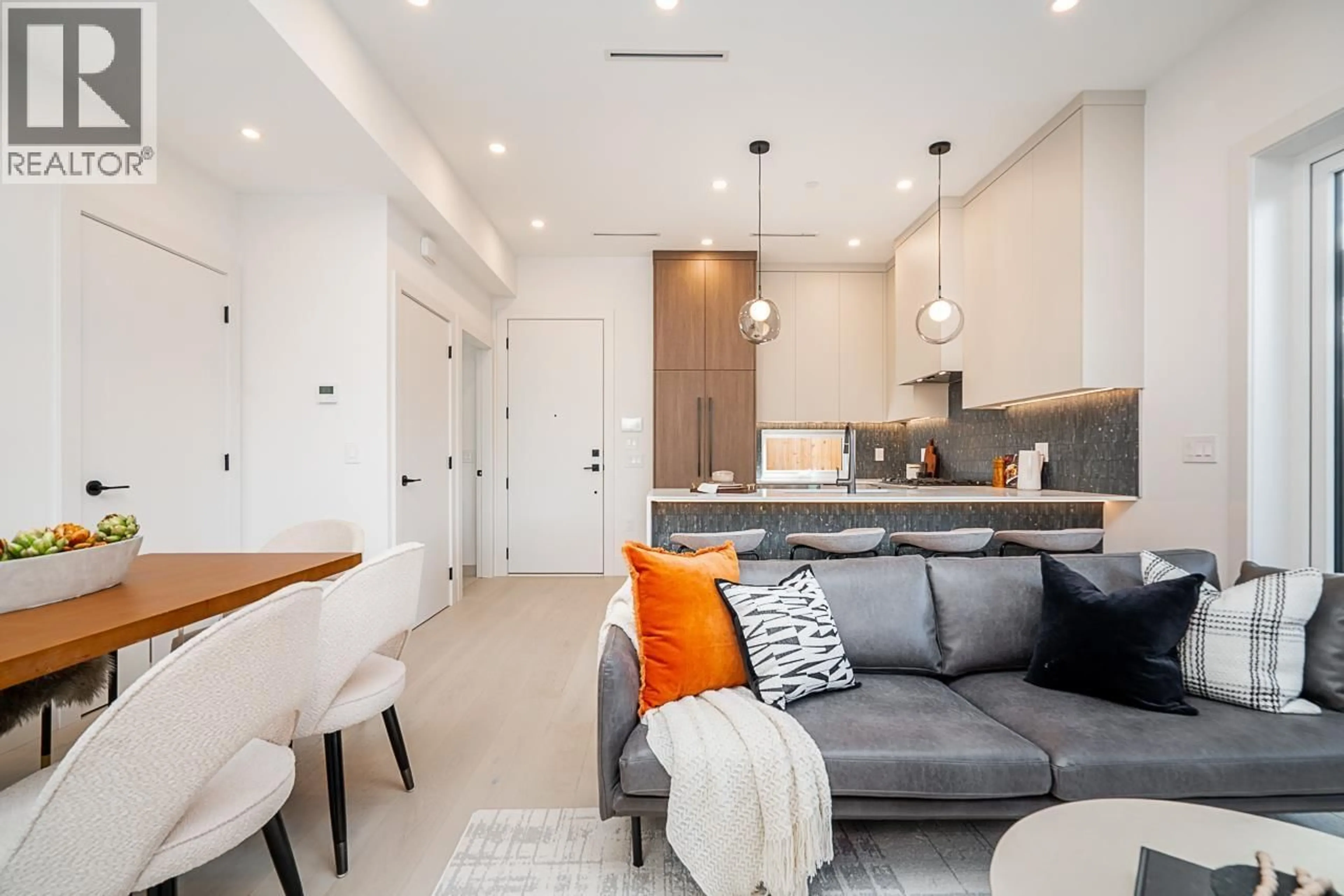 Open concept kitchen, unknown for 2 - 2460 ADANAC STREET, Vancouver British Columbia V5K2M4