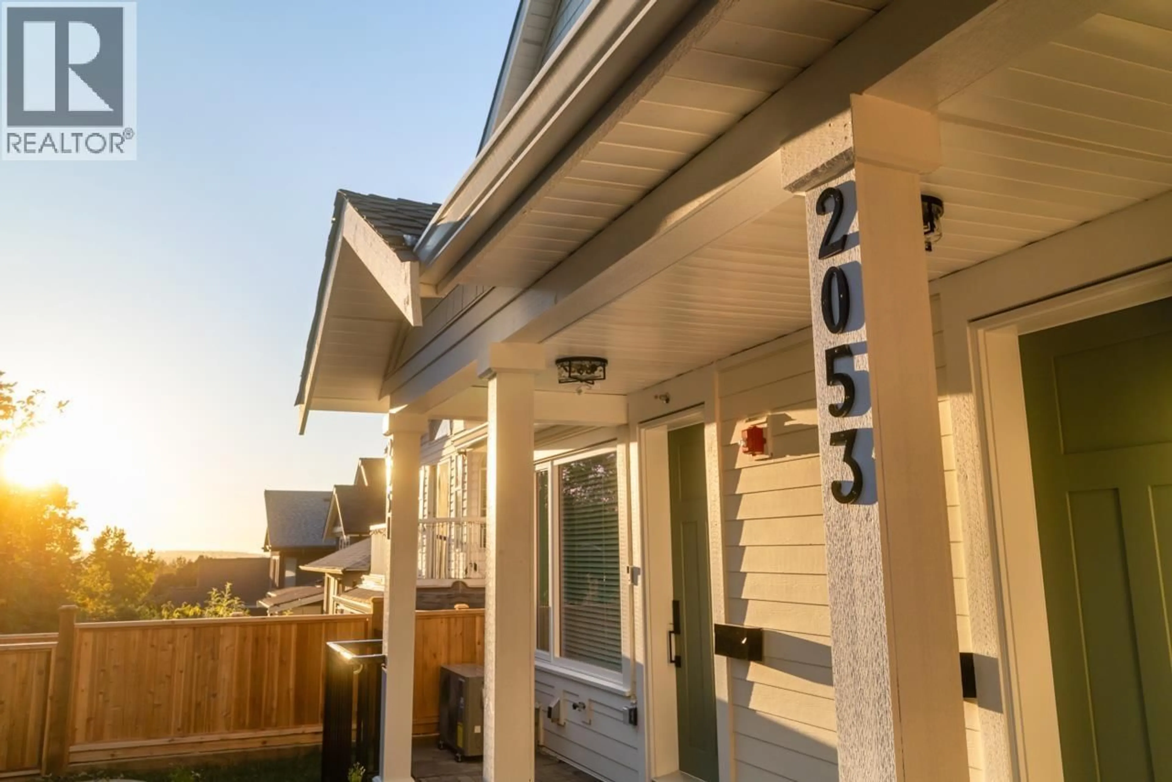 Unknown for 2053 4TH AVENUE, Vancouver British Columbia V5N1K5