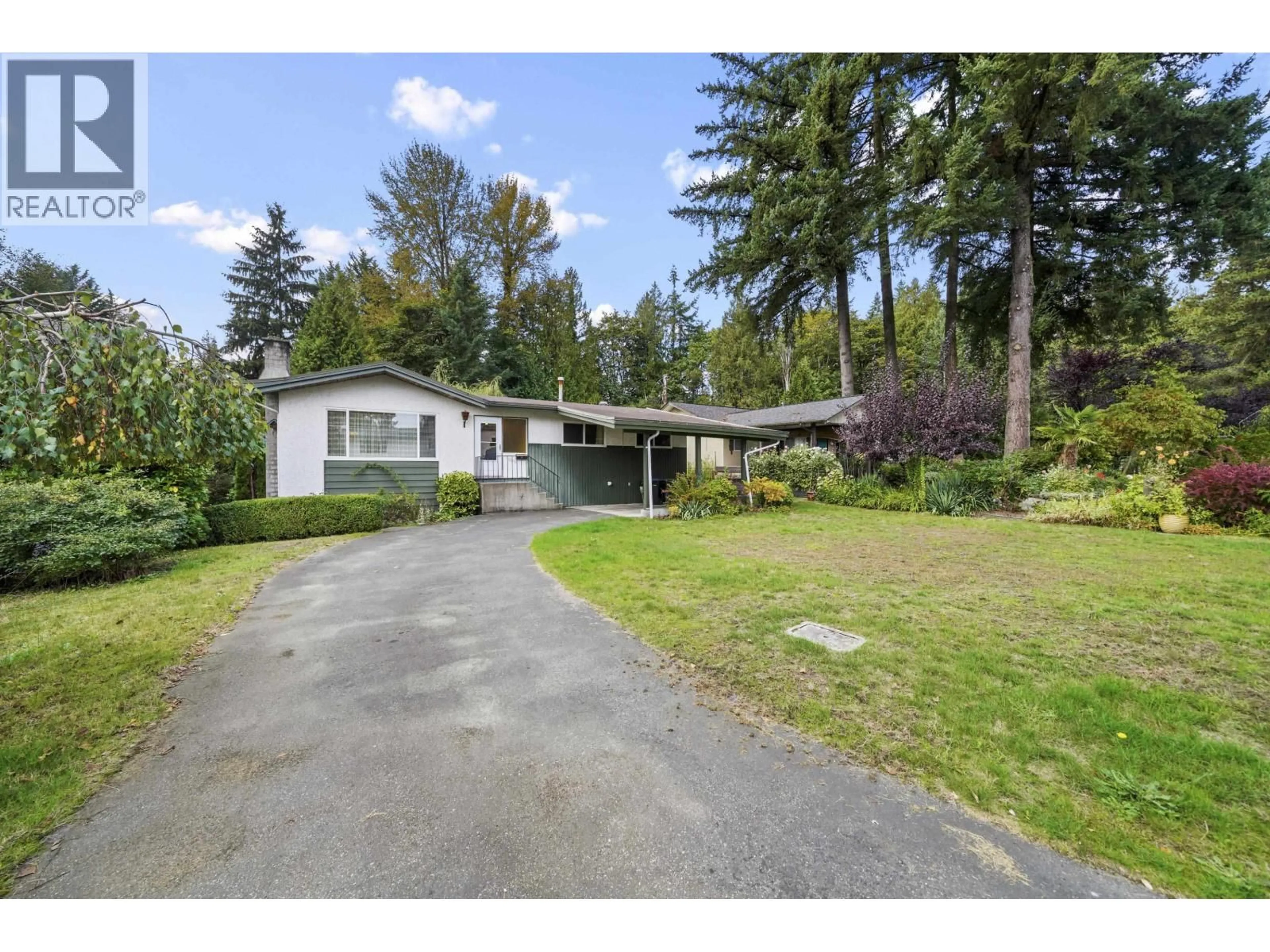 A pic from outside/outdoor area/front of a property/back of a property/a pic from drone, street for 3611 MCRAE CRESCENT, Port Coquitlam British Columbia V3B4N9