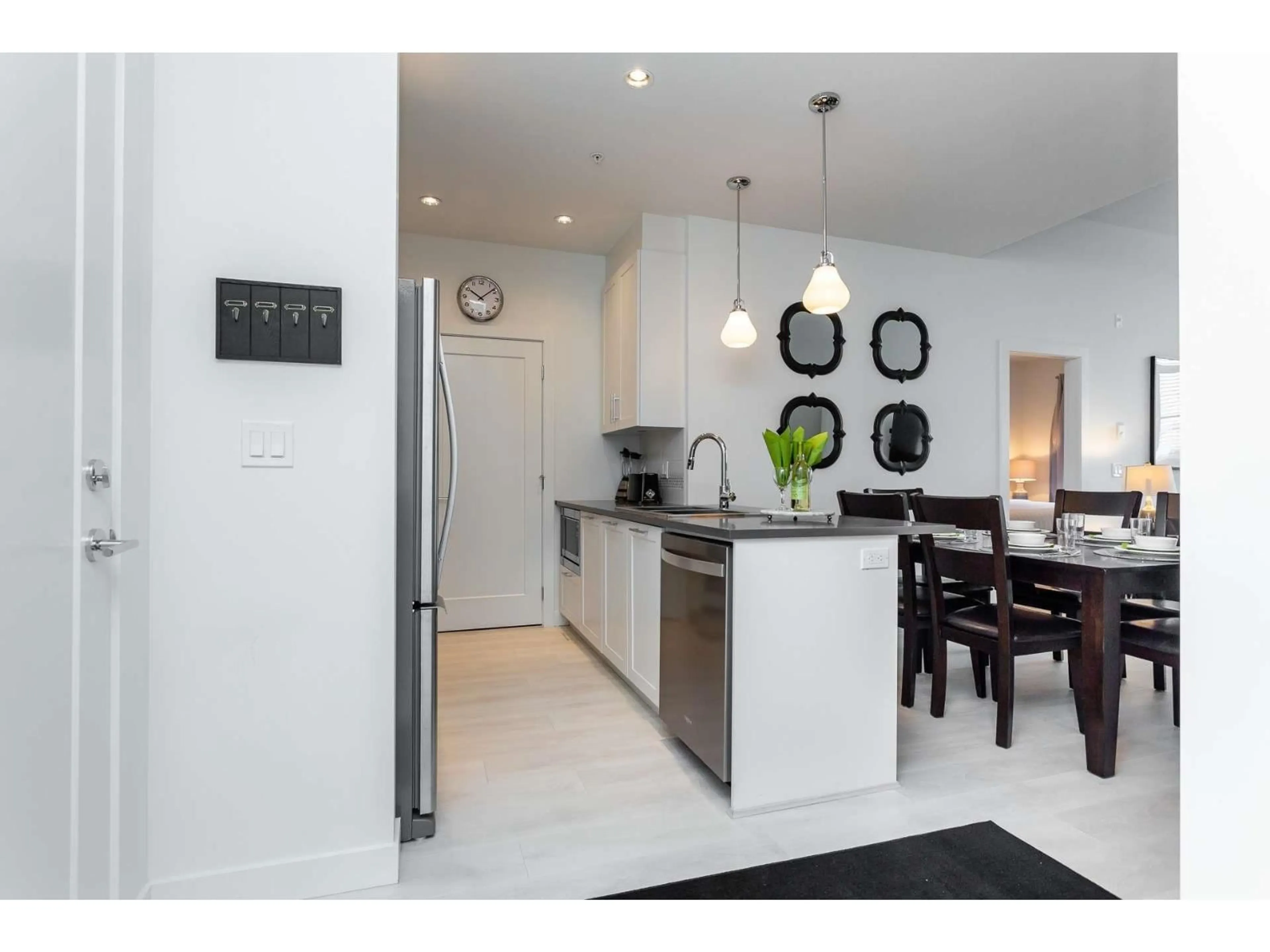 Open concept kitchen, ceramic/tile floor for 503 - 20829 77A, Langley British Columbia V2Y0Y5