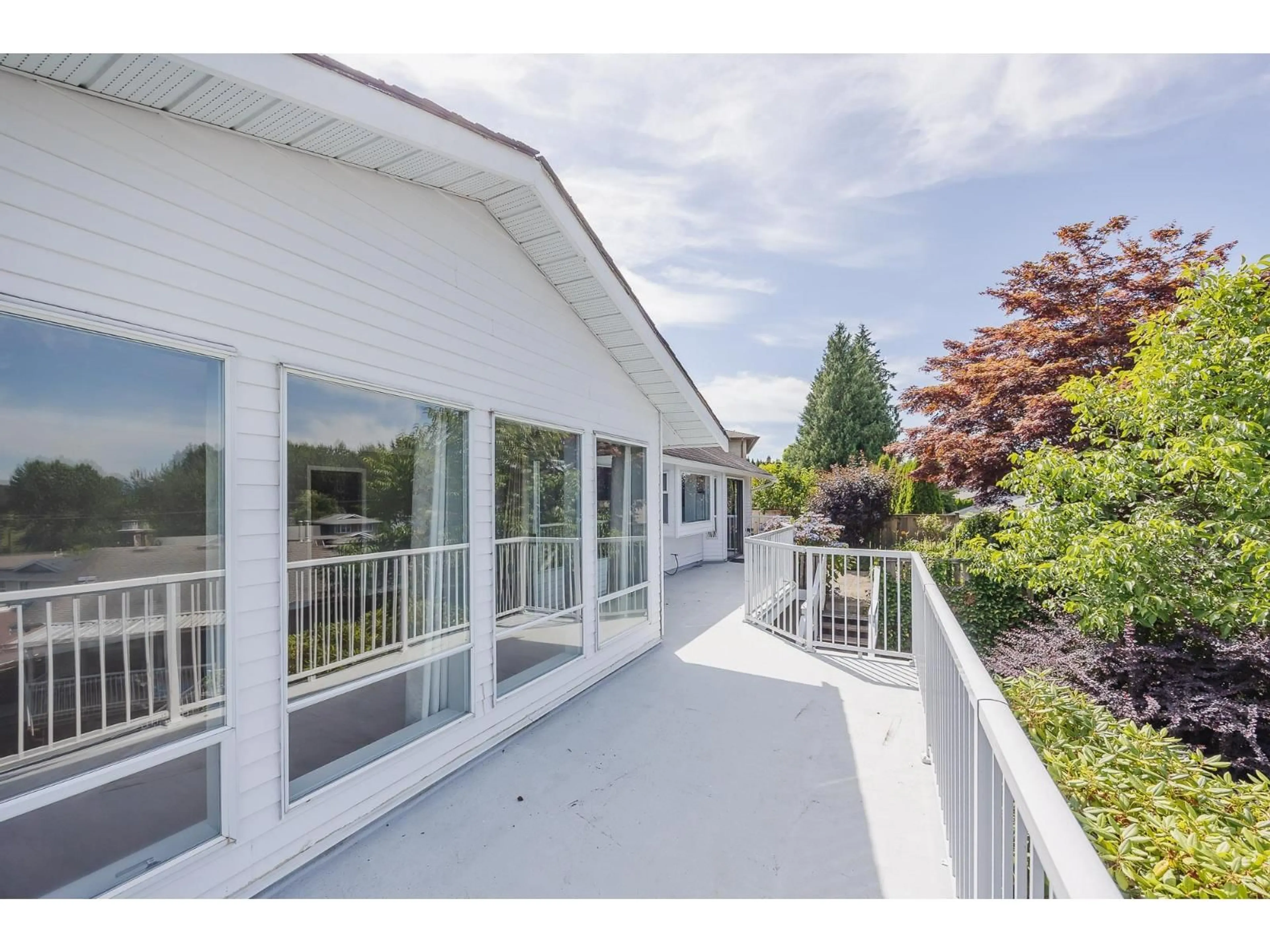 Patio, water/lake/river/ocean view for 33033 BANFF, Abbotsford British Columbia V2S7B1