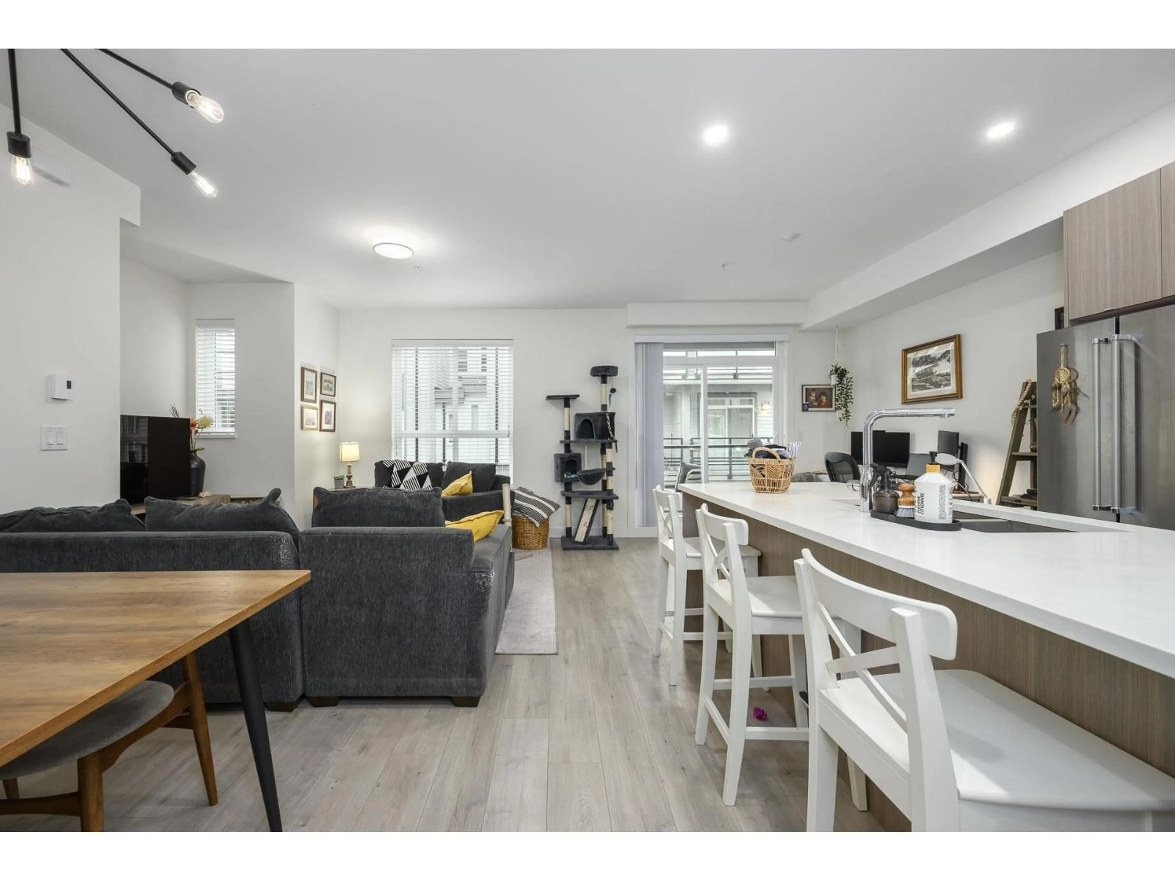 Unknown for 51 - 7947 209, Langley British Columbia V2Y2C8