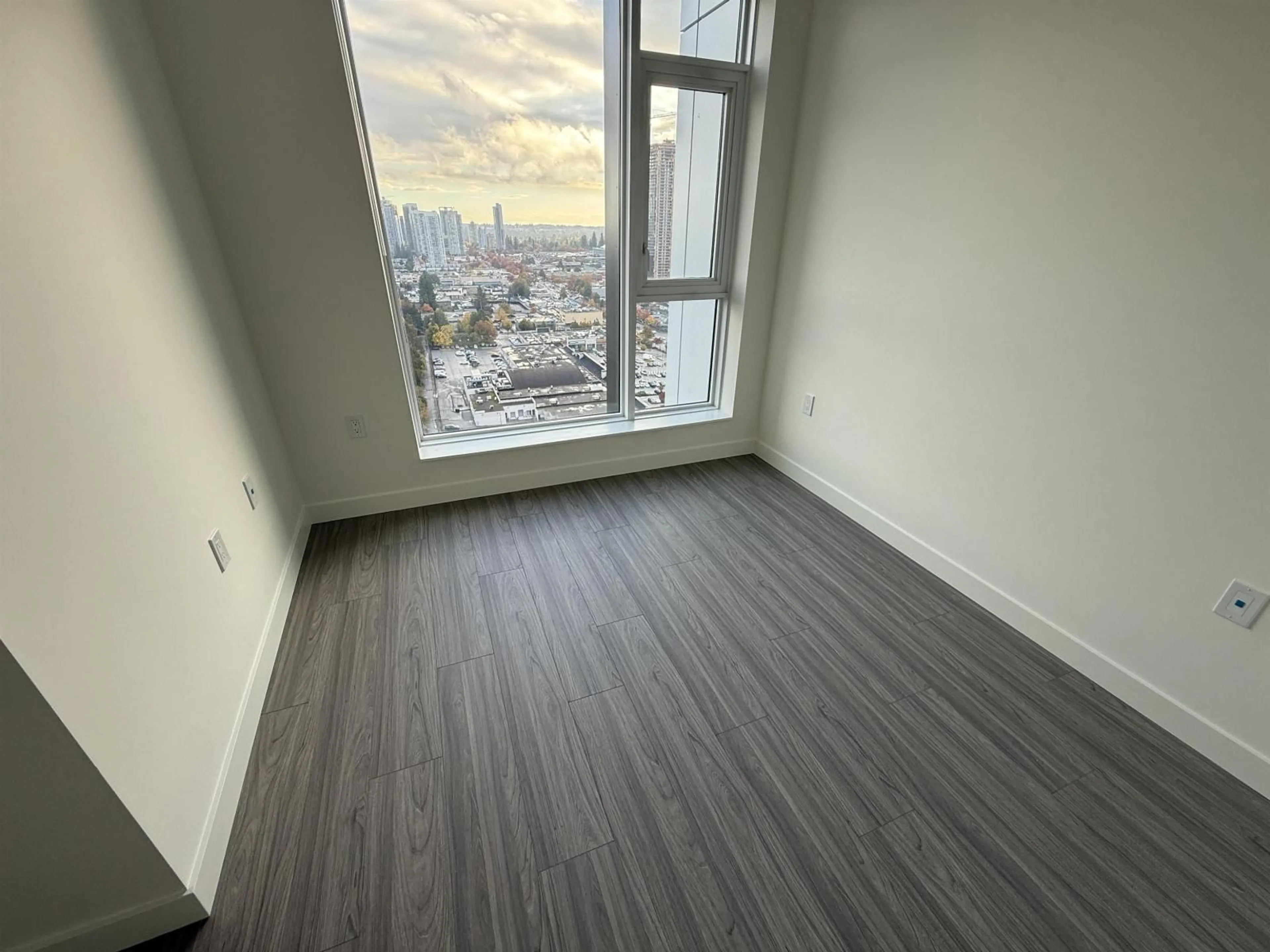 A pic of a room for 2302 - 13675 107A, Surrey British Columbia V3T0X2