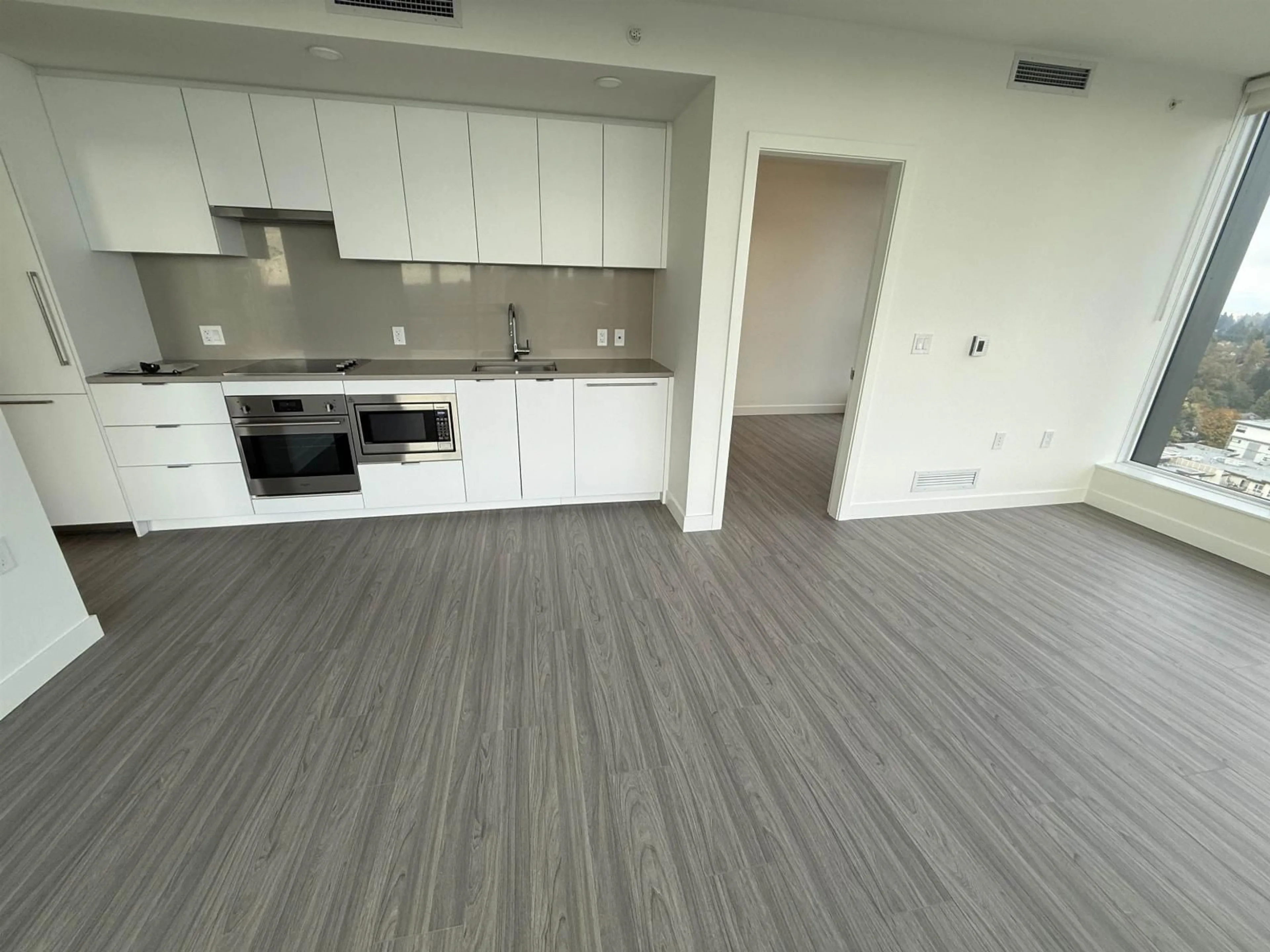 A pic of a room for 2302 - 13675 107A, Surrey British Columbia V3T0X2