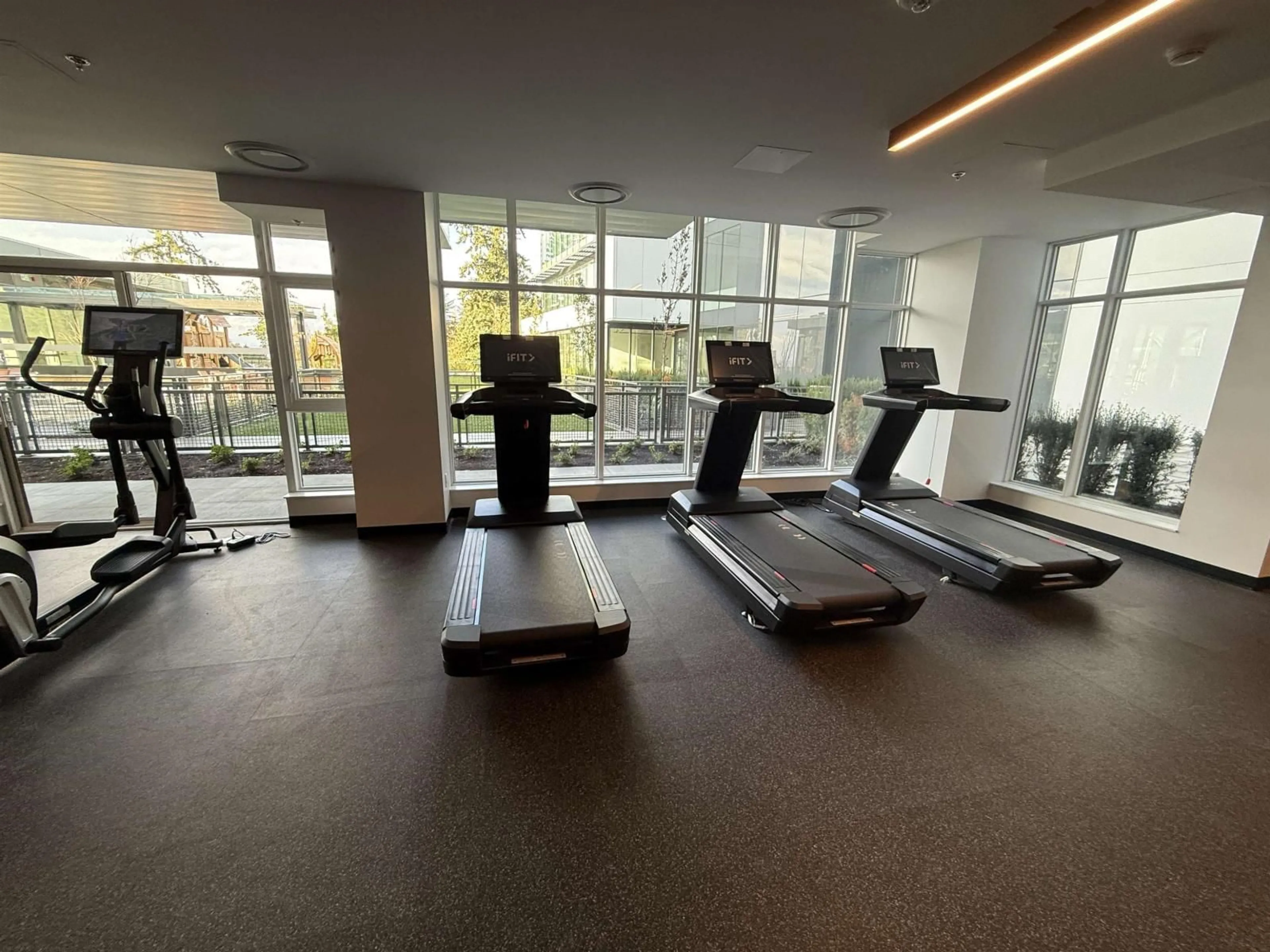 Gym or fitness room for 2302 - 13675 107A, Surrey British Columbia V3T0X2