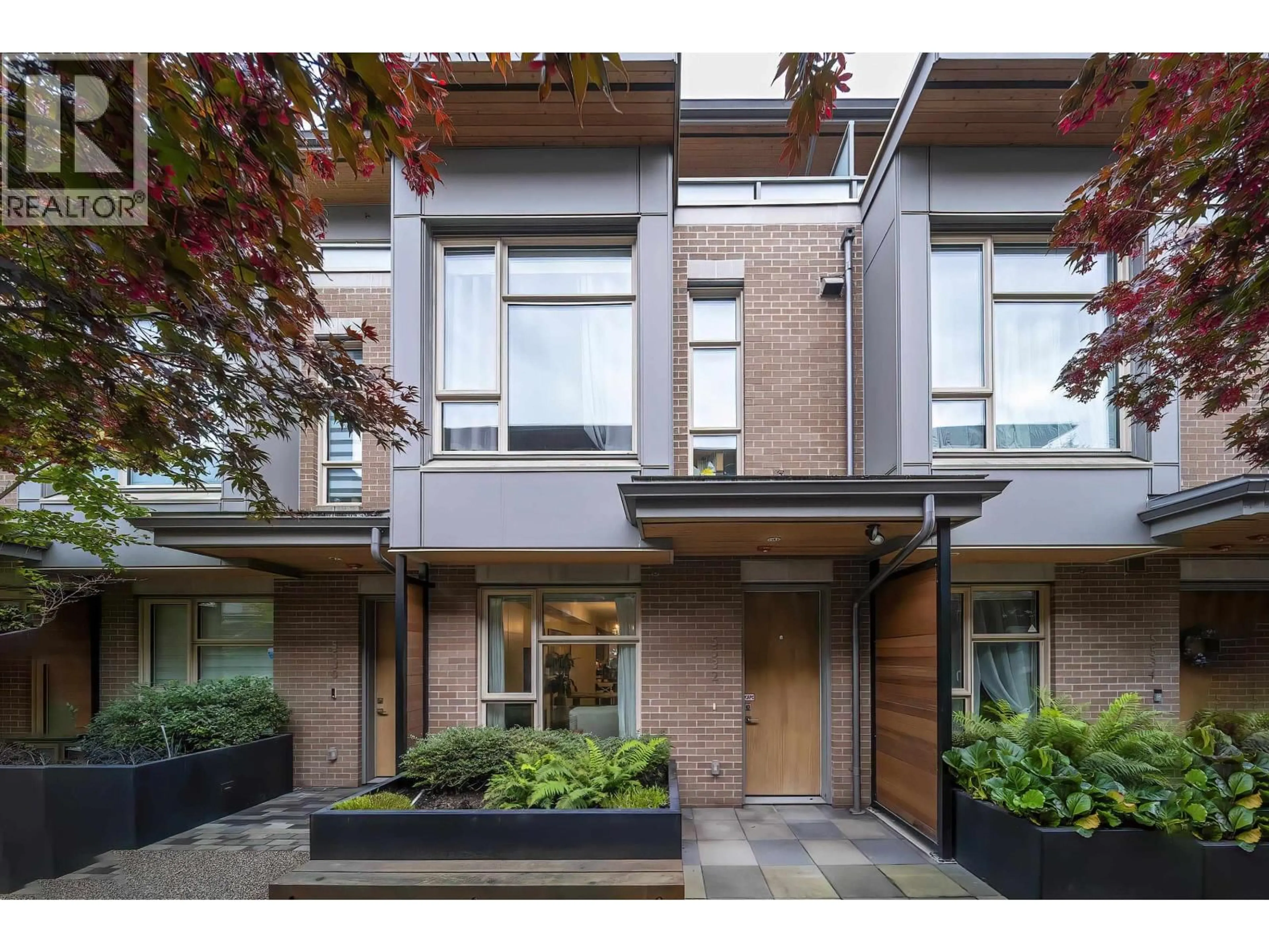 Unknown for 5532 OAK STREET, Vancouver British Columbia V6M2V6