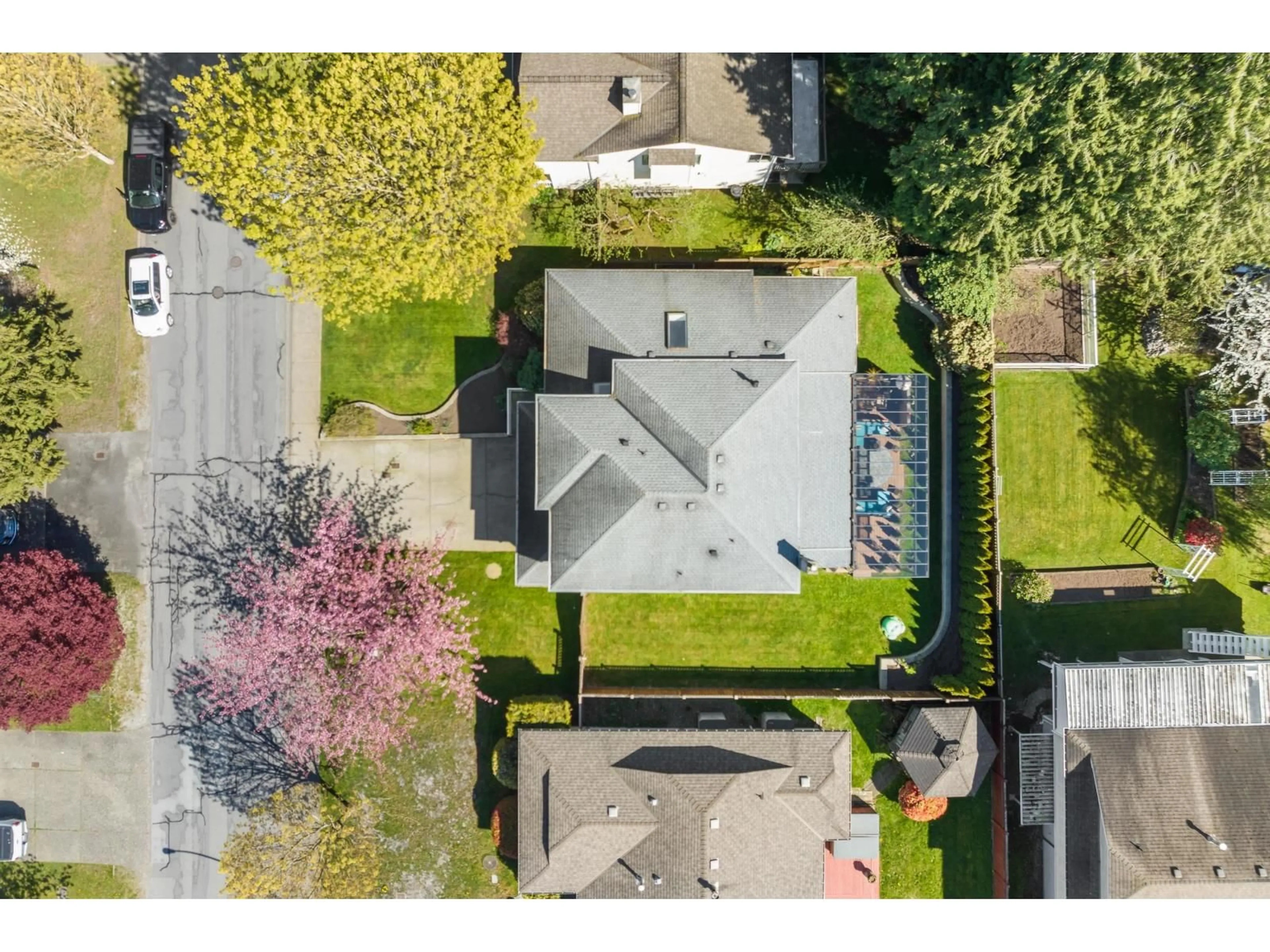 A pic from outside/outdoor area/front of a property/back of a property/a pic from drone, street for 13396 61, Surrey British Columbia V3X2K4