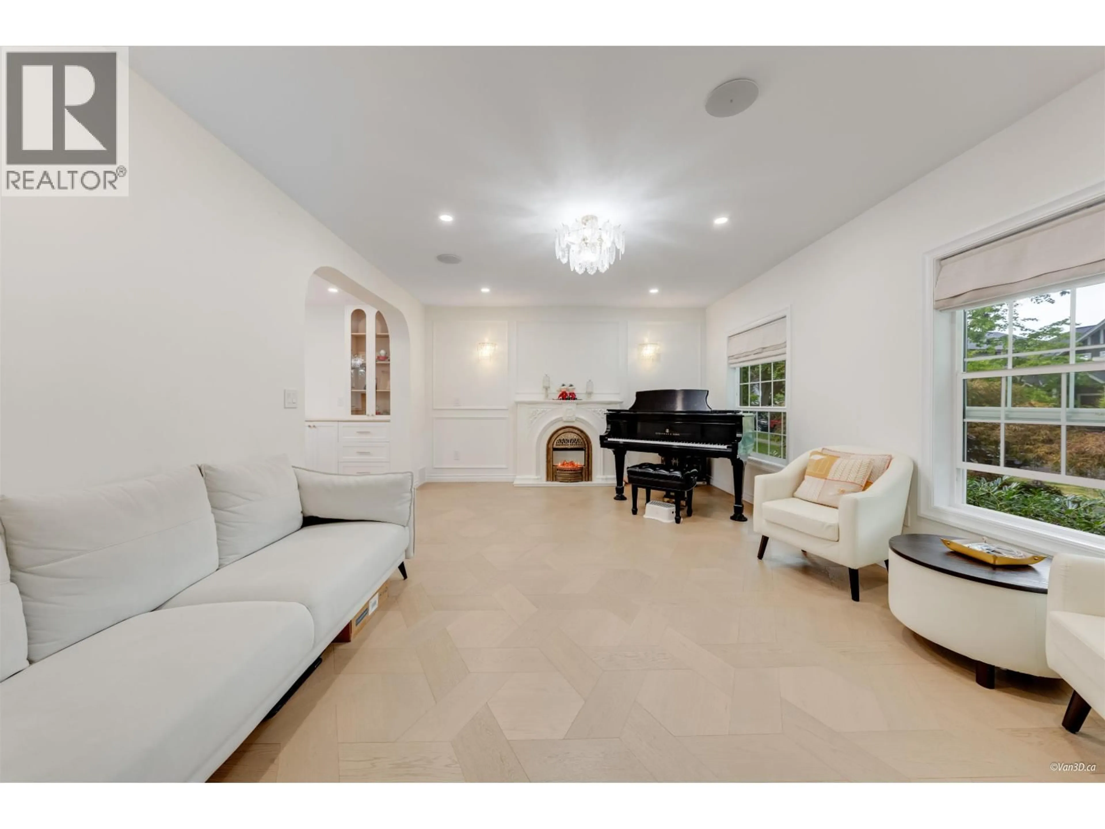 Living room with furniture, unknown for 2966 32ND AVENUE, Vancouver British Columbia V6L2B7