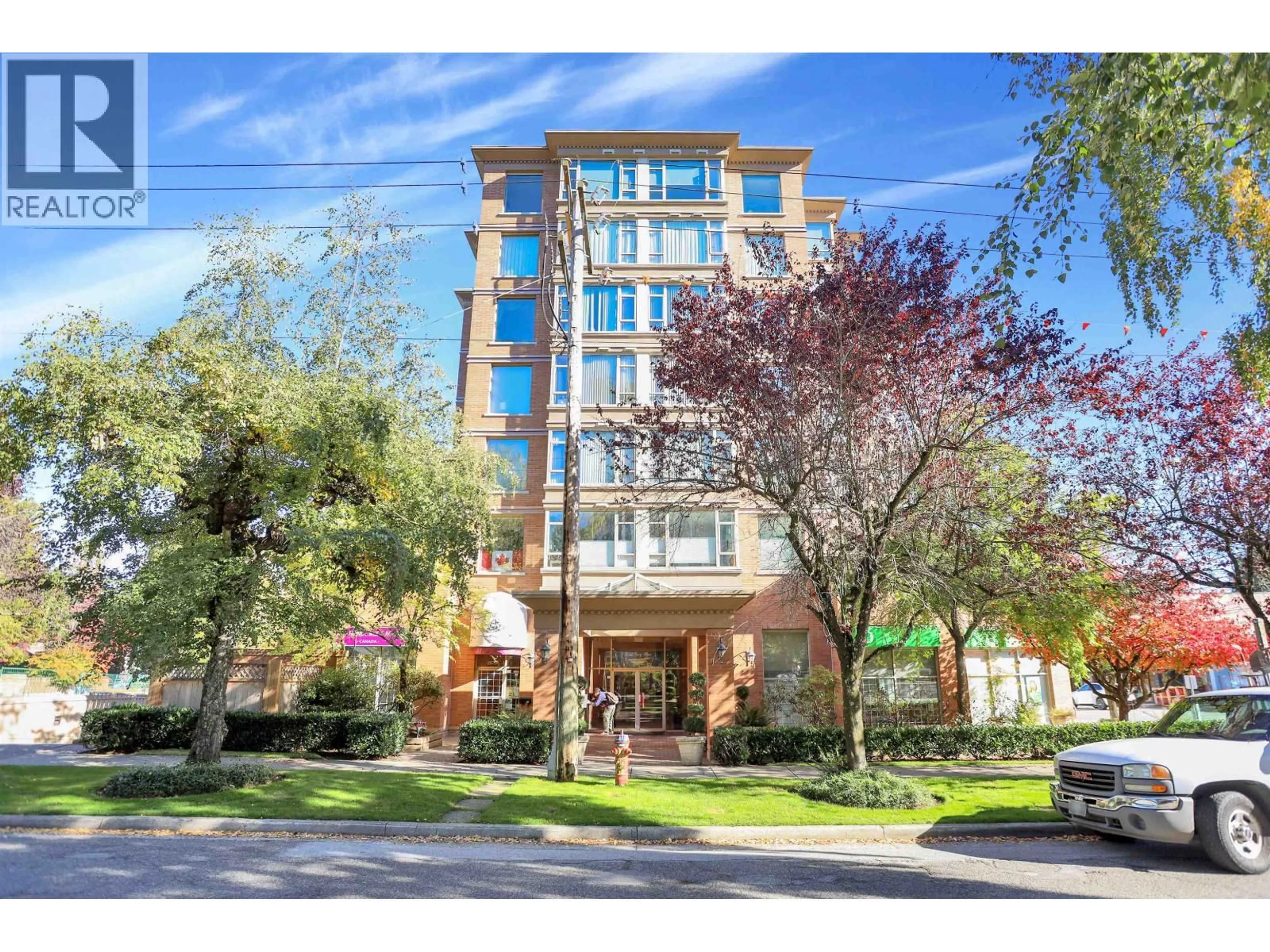 Indoor foyer for 403 - 2580 TOLMIE STREET, Vancouver British Columbia V6R4R4