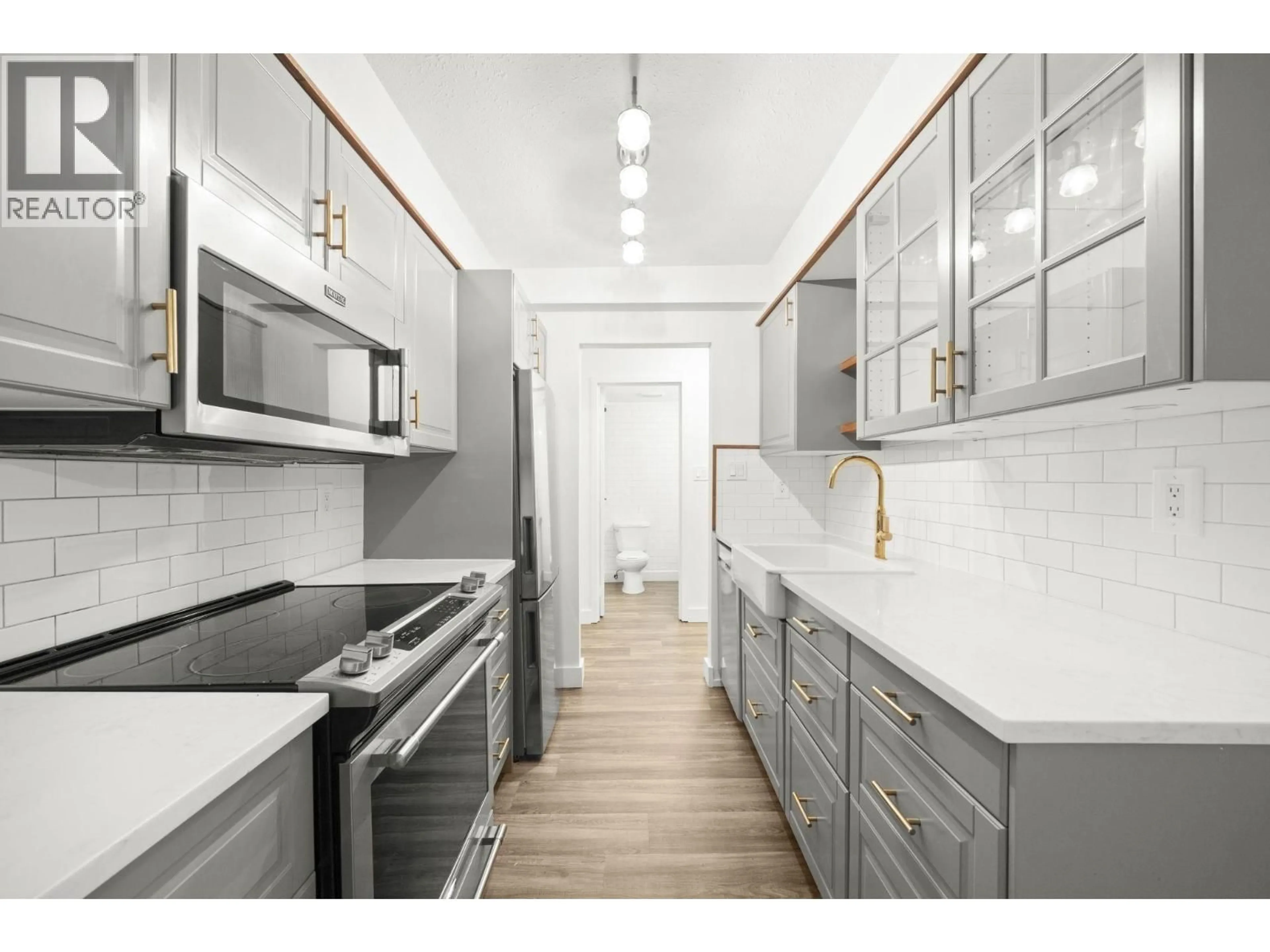 Unknown for 110 - 9847 MANCHESTER DRIVE, Burnaby British Columbia V3N4P4