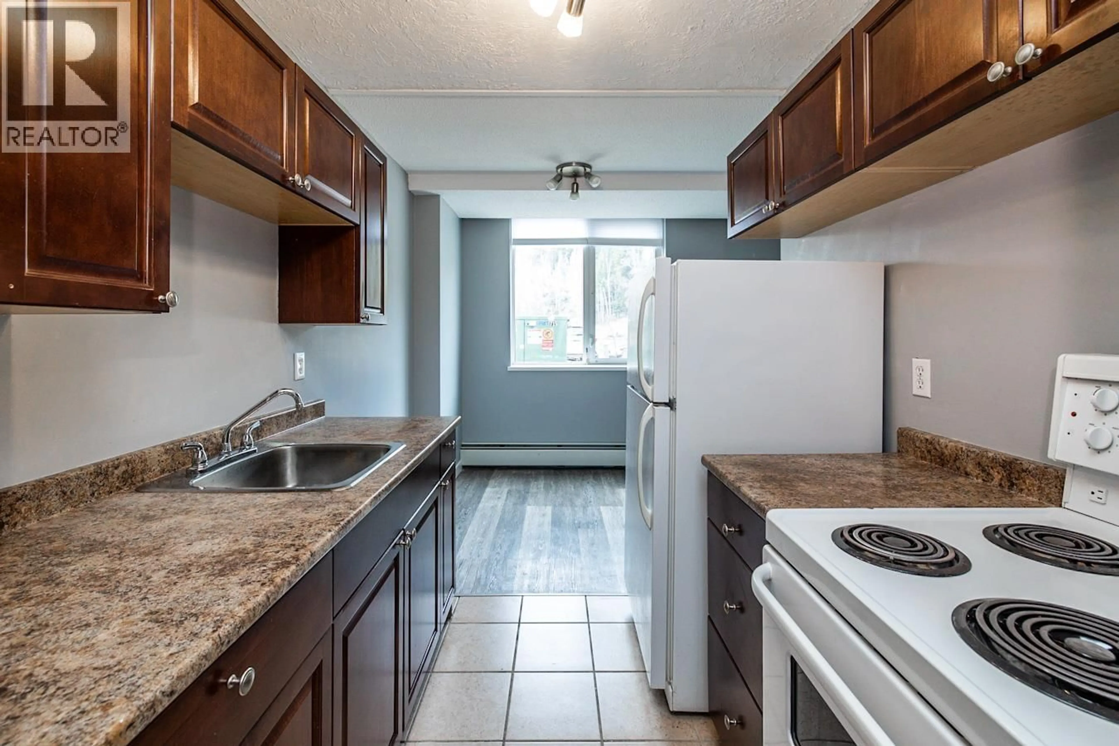 Standard kitchen, unknown for 106 - 1501 QUEENSWAY STREET, Prince George British Columbia V2L1L5