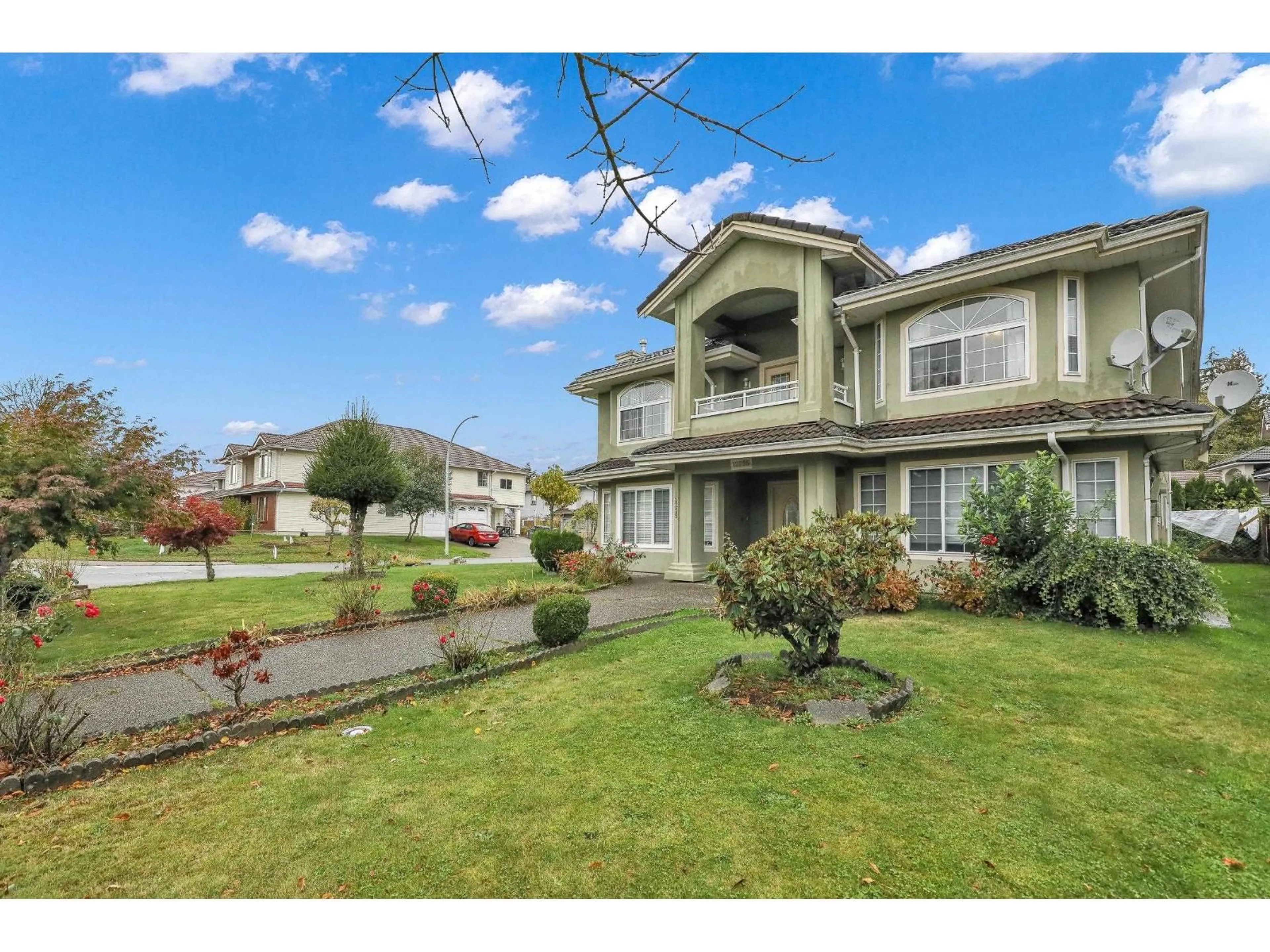 A pic from outside/outdoor area/front of a property/back of a property/a pic from drone, street for 12255 64A, Surrey British Columbia V3W3R8