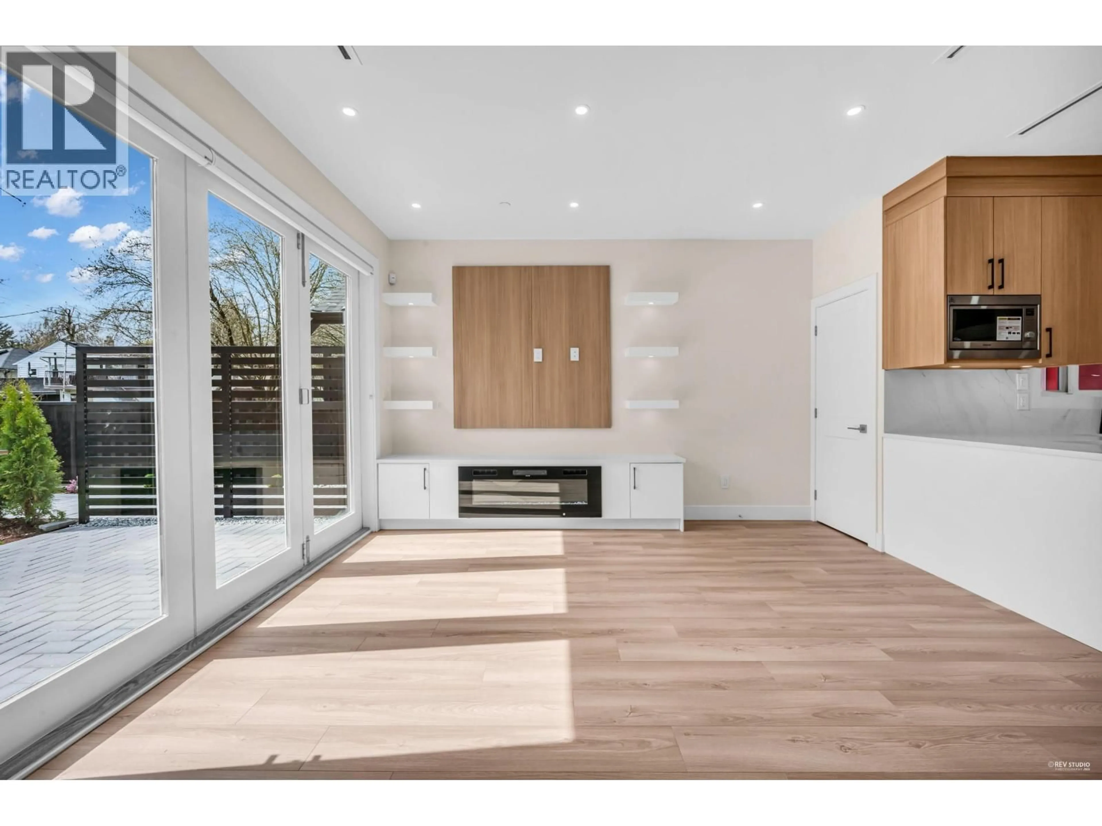 Unknown for 2371 ADANAC STREET, Vancouver British Columbia V5L2E9