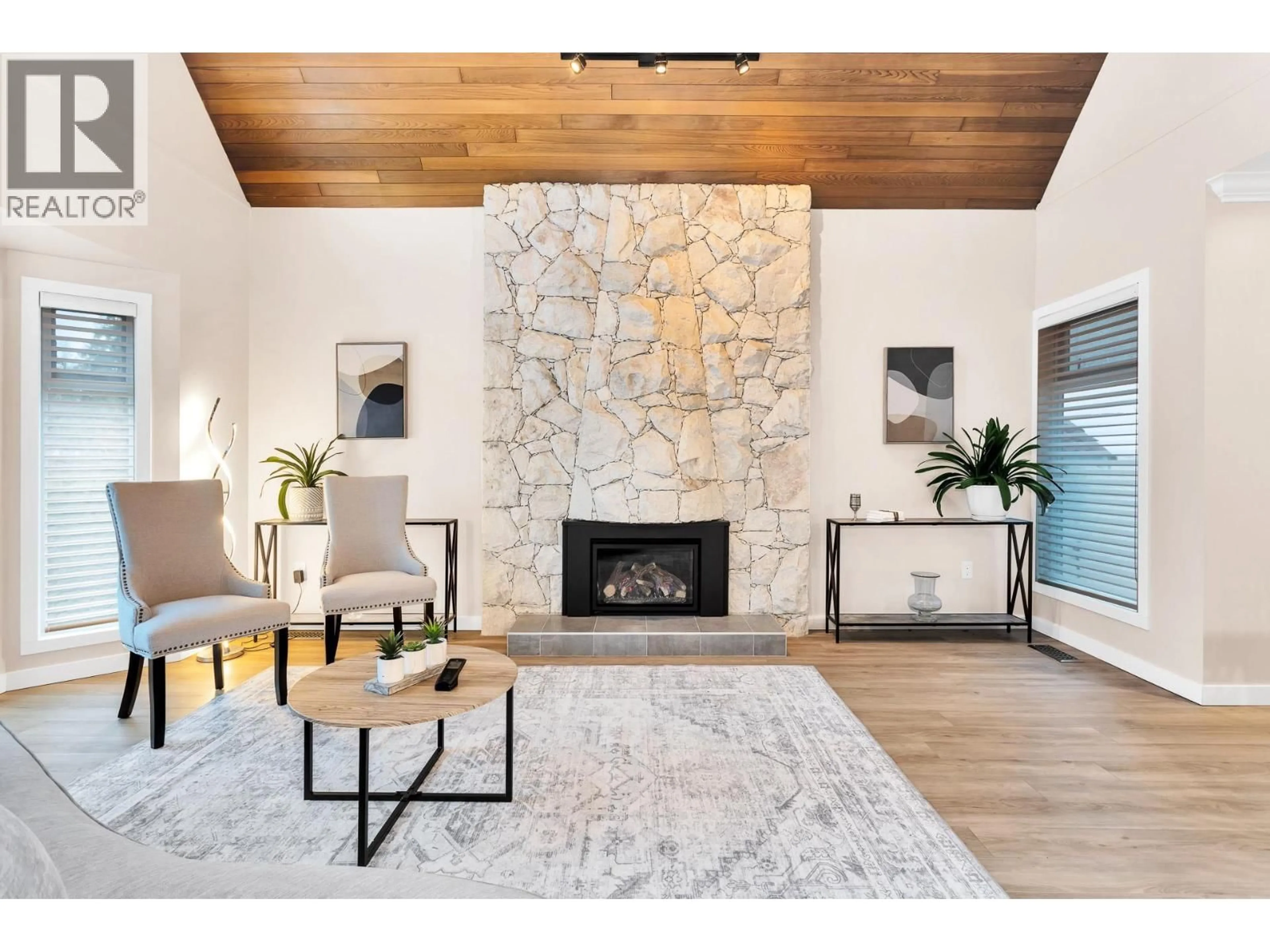 Living room with furniture, unknown for 2443 LECLAIR DRIVE, Coquitlam British Columbia V3K6G7