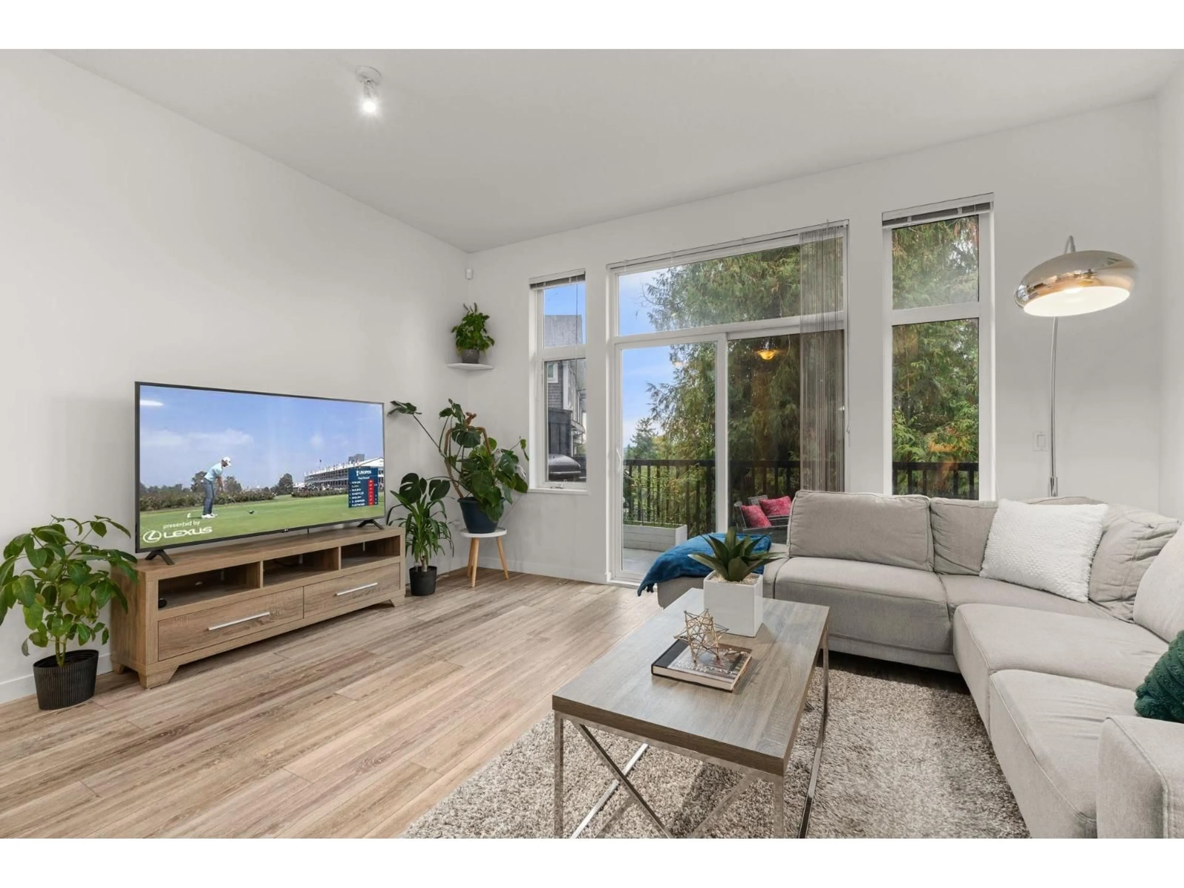 Living room with furniture, wood/laminate floor for 14 - 10415 DELSOM, Delta British Columbia V4C0B1