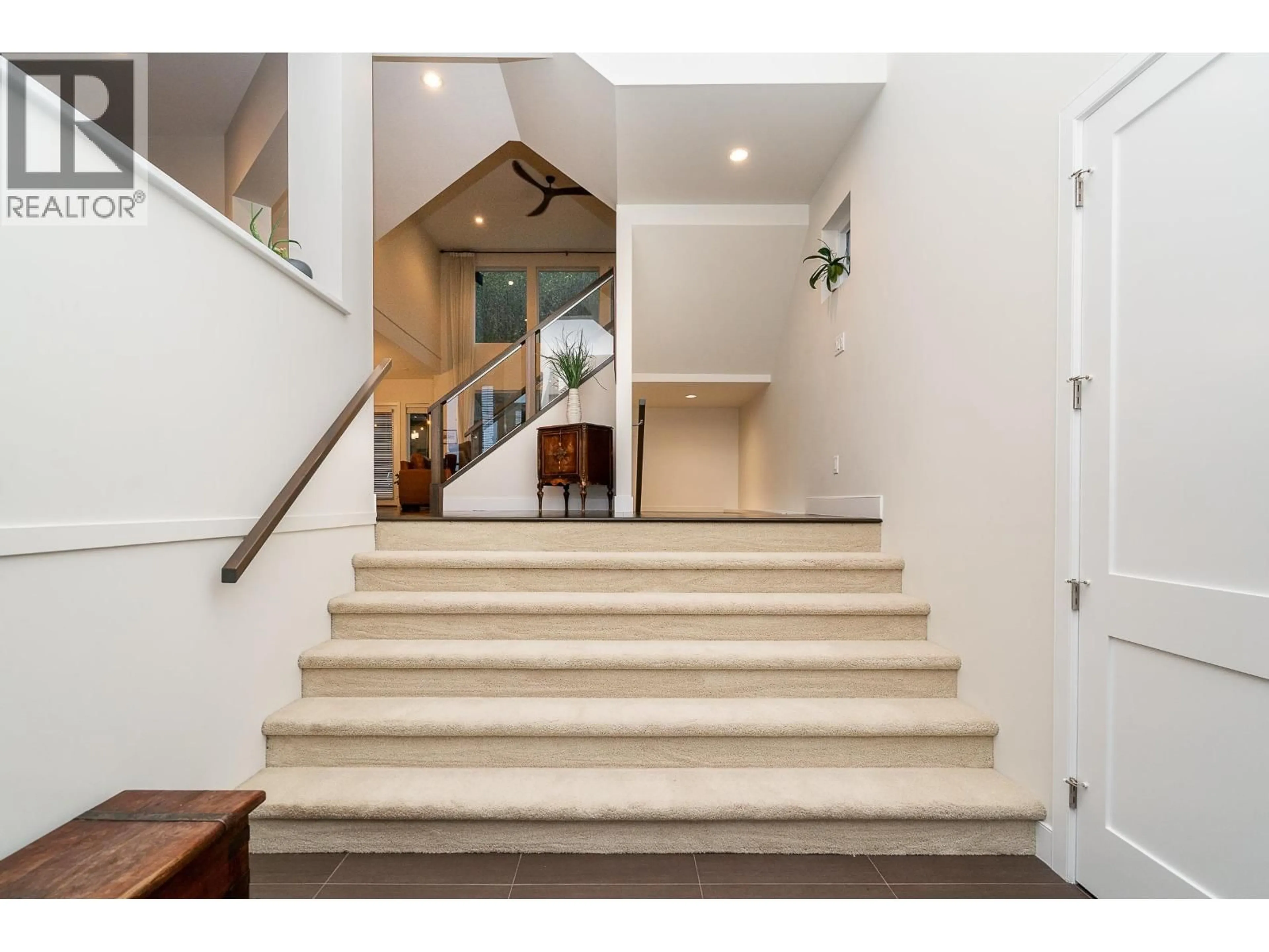 Stairs for 1468 STRAWLINE HILL STREET, Coquitlam British Columbia V3E0L7