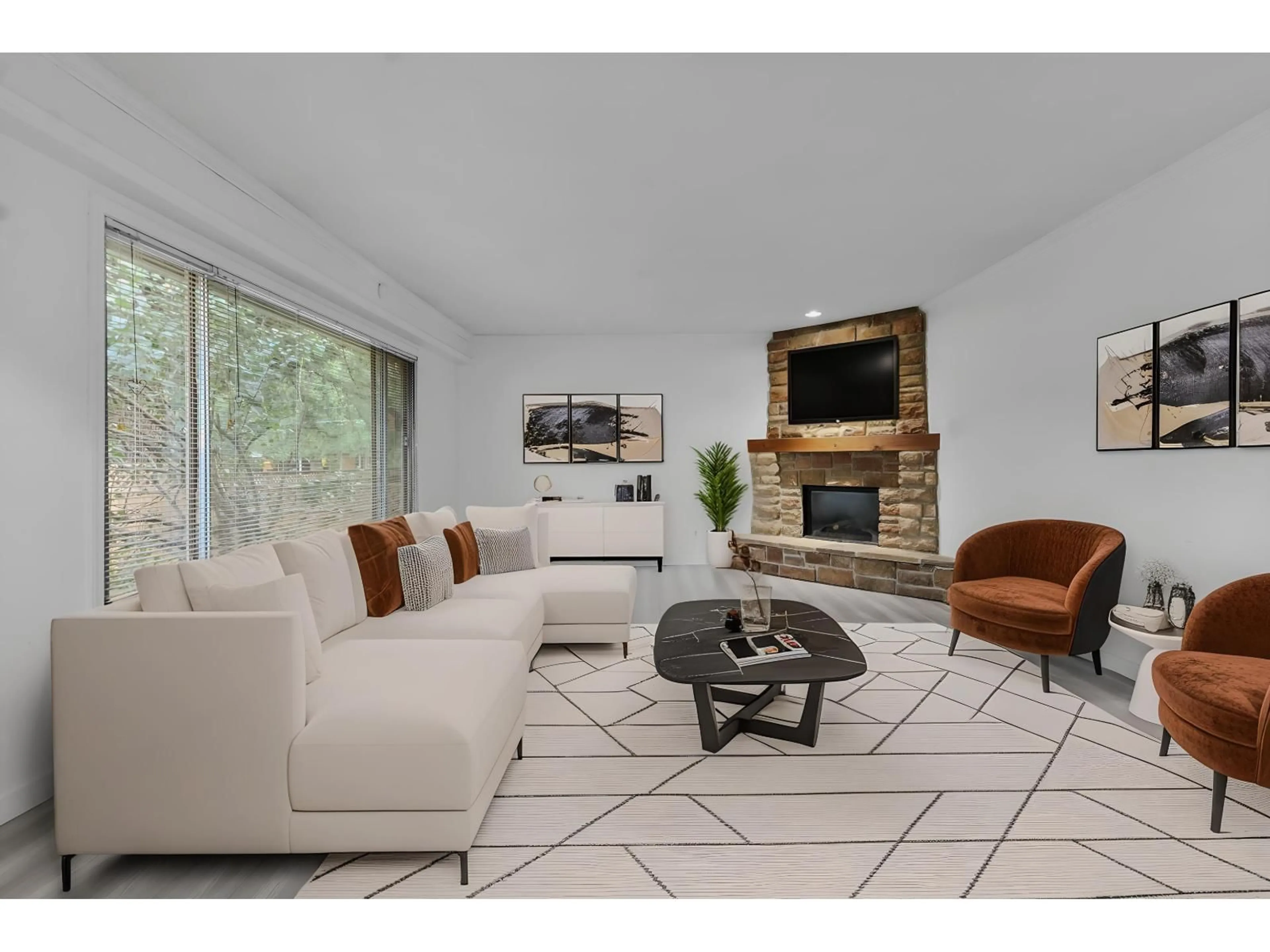 Living room with furniture, unknown for 31825 OAK, Abbotsford British Columbia V2T1H8