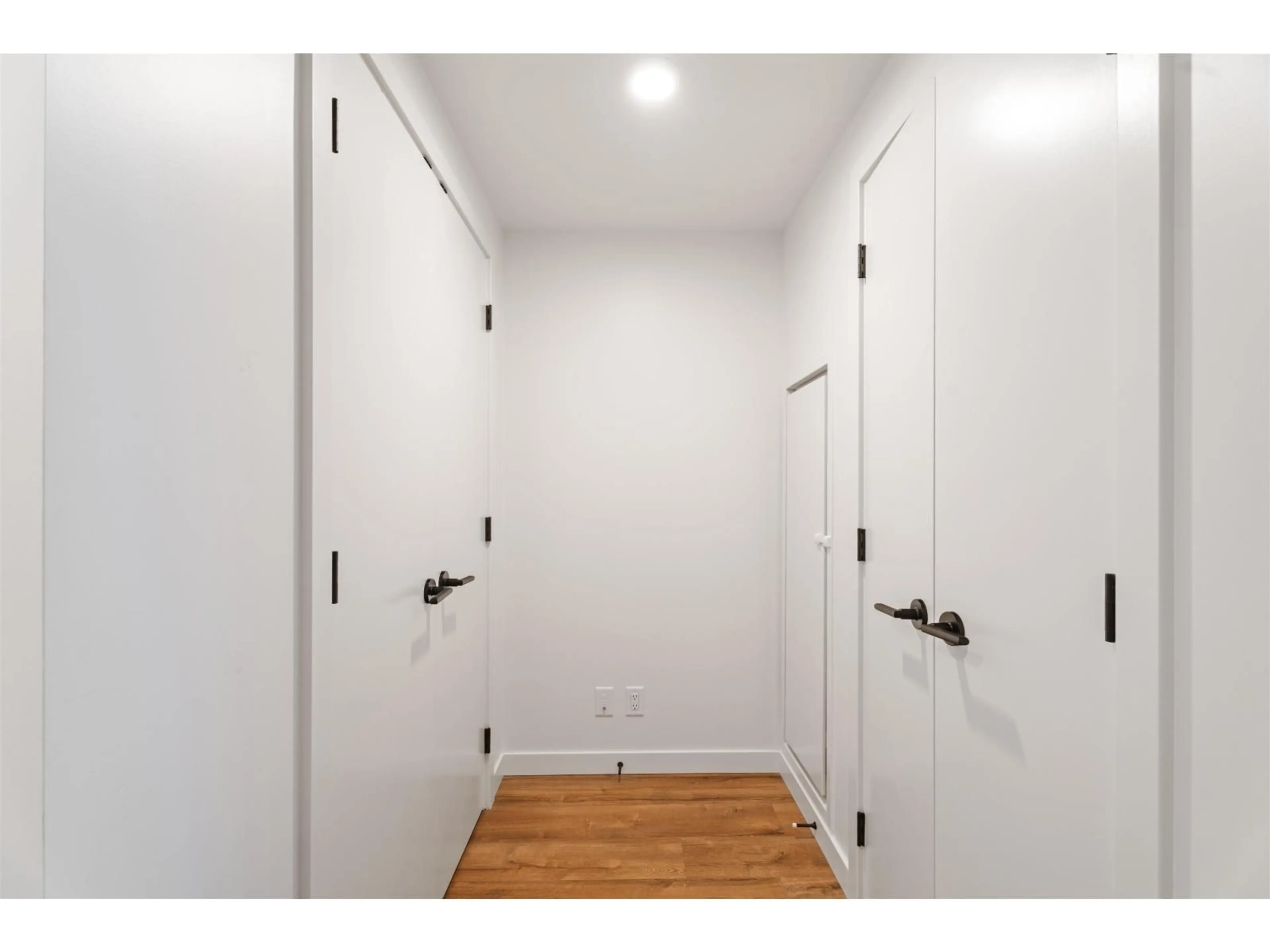 Unknown for 1409 - 10448 UNIVERSITY, Surrey British Columbia V3T0S7