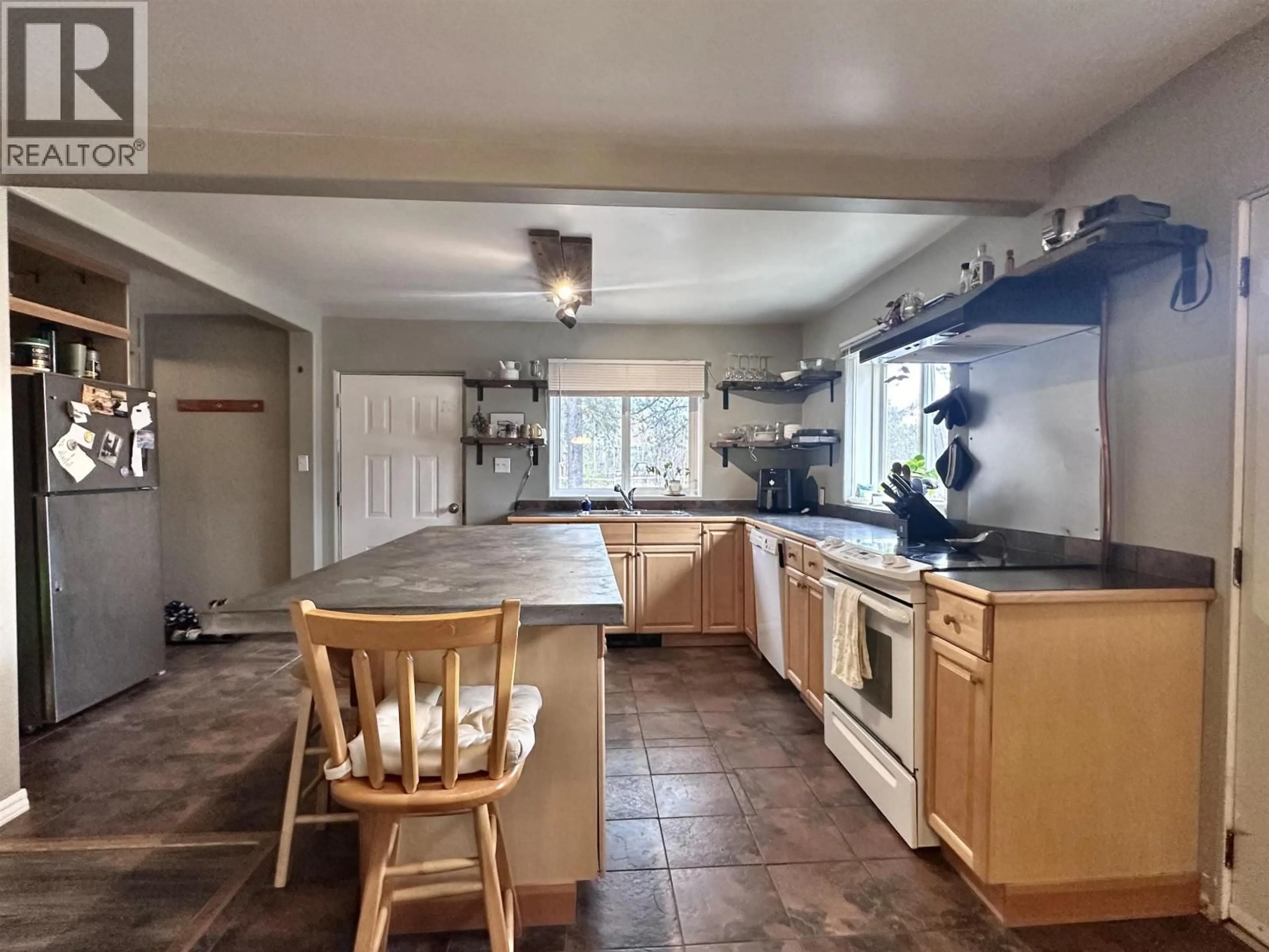 Open concept kitchen, ceramic/tile floor for 1144 6TH AVENUE, Valemount British Columbia V0E2Z0