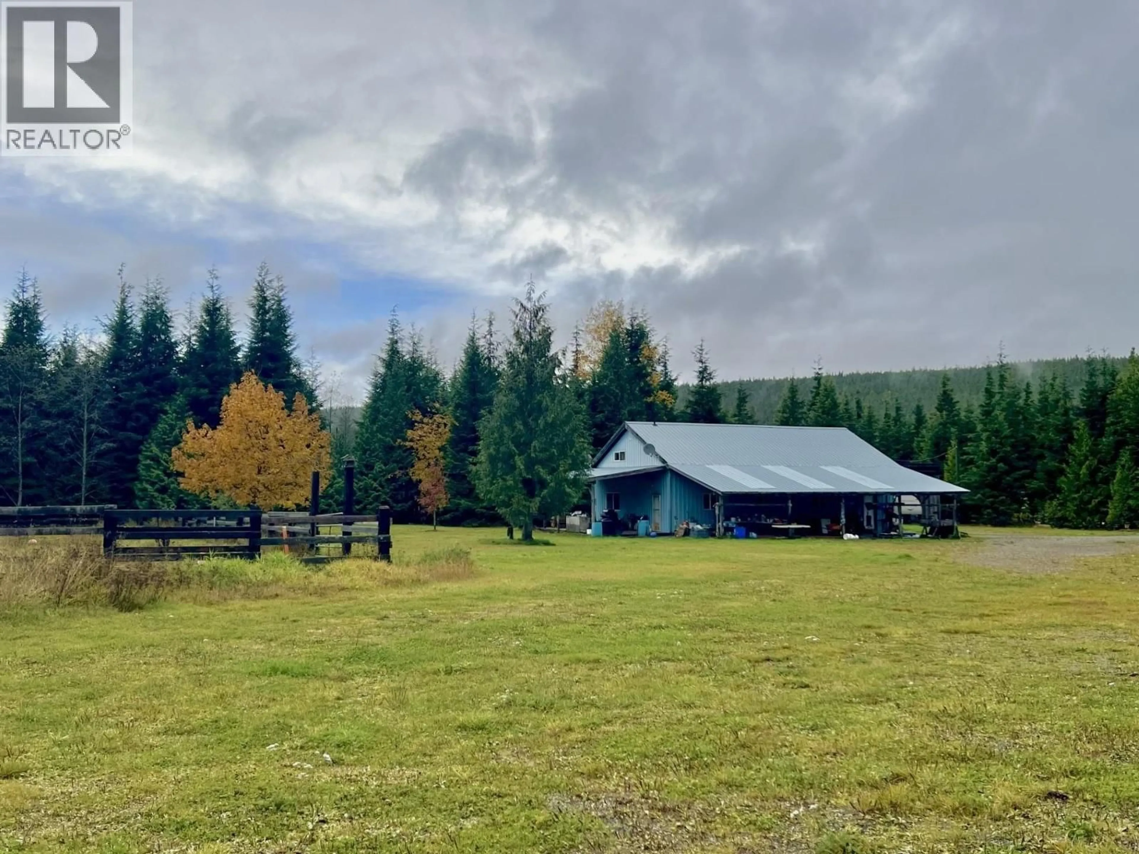 A pic from outside/outdoor area/front of a property/back of a property/a pic from drone, mountain view for 2931 WOESTE AVENUE, Terrace British Columbia V8G0G5