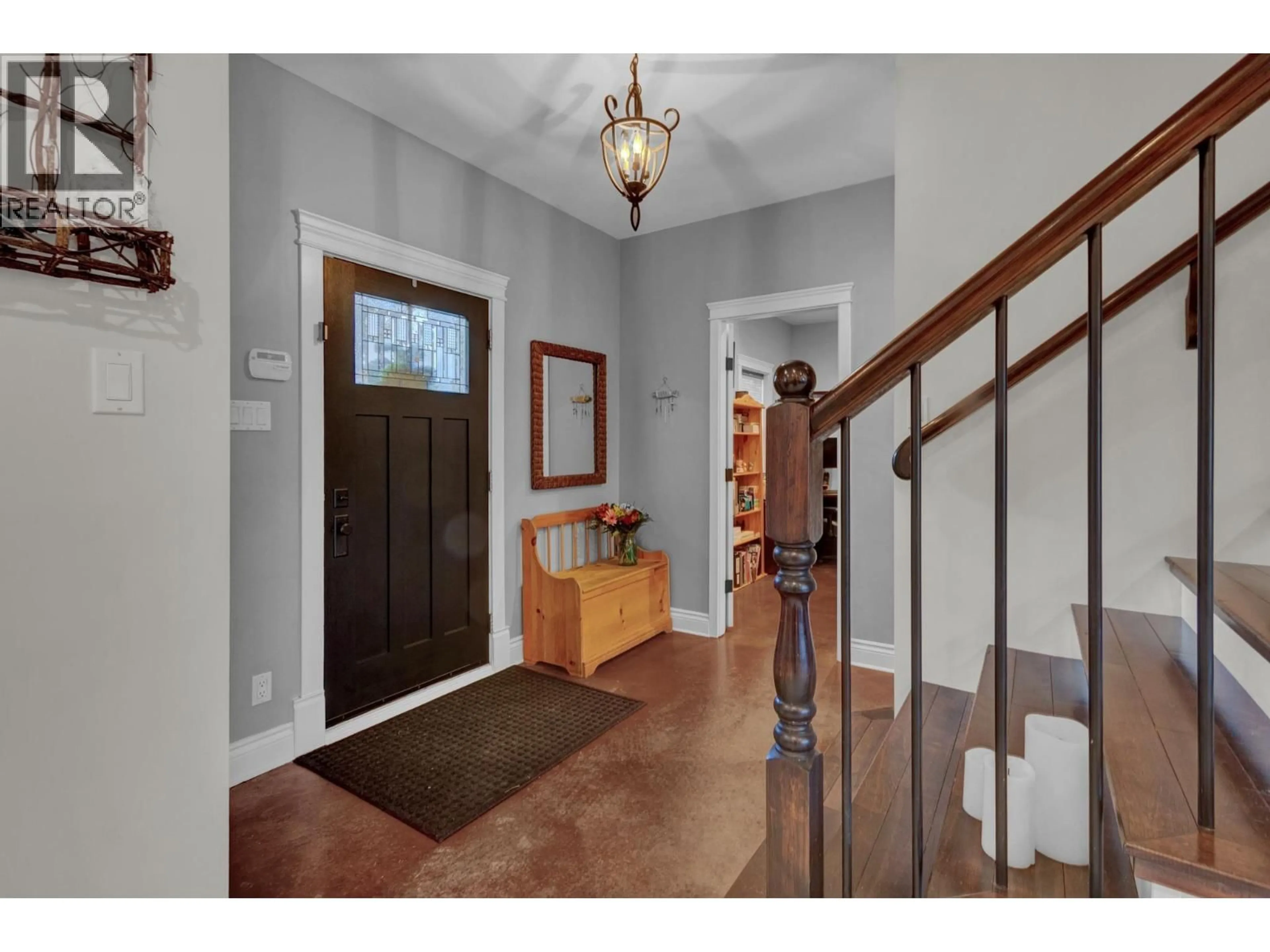 Indoor entryway for 5226 CRANBROOK HILL ROAD, Prince George British Columbia V2M7C4