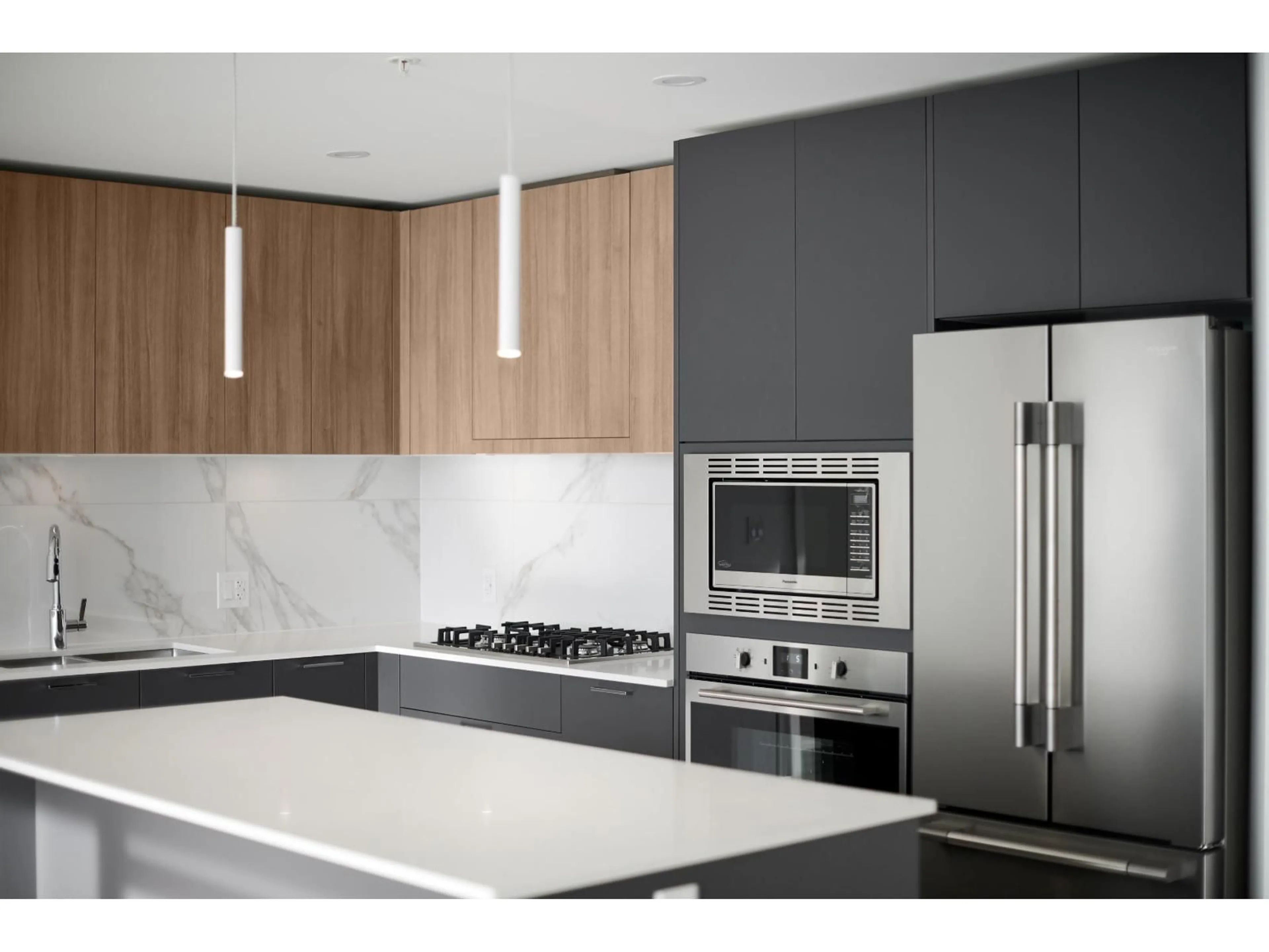 Contemporary kitchen, unknown for 804 - 20065 85, Langley British Columbia V2Y3Y5