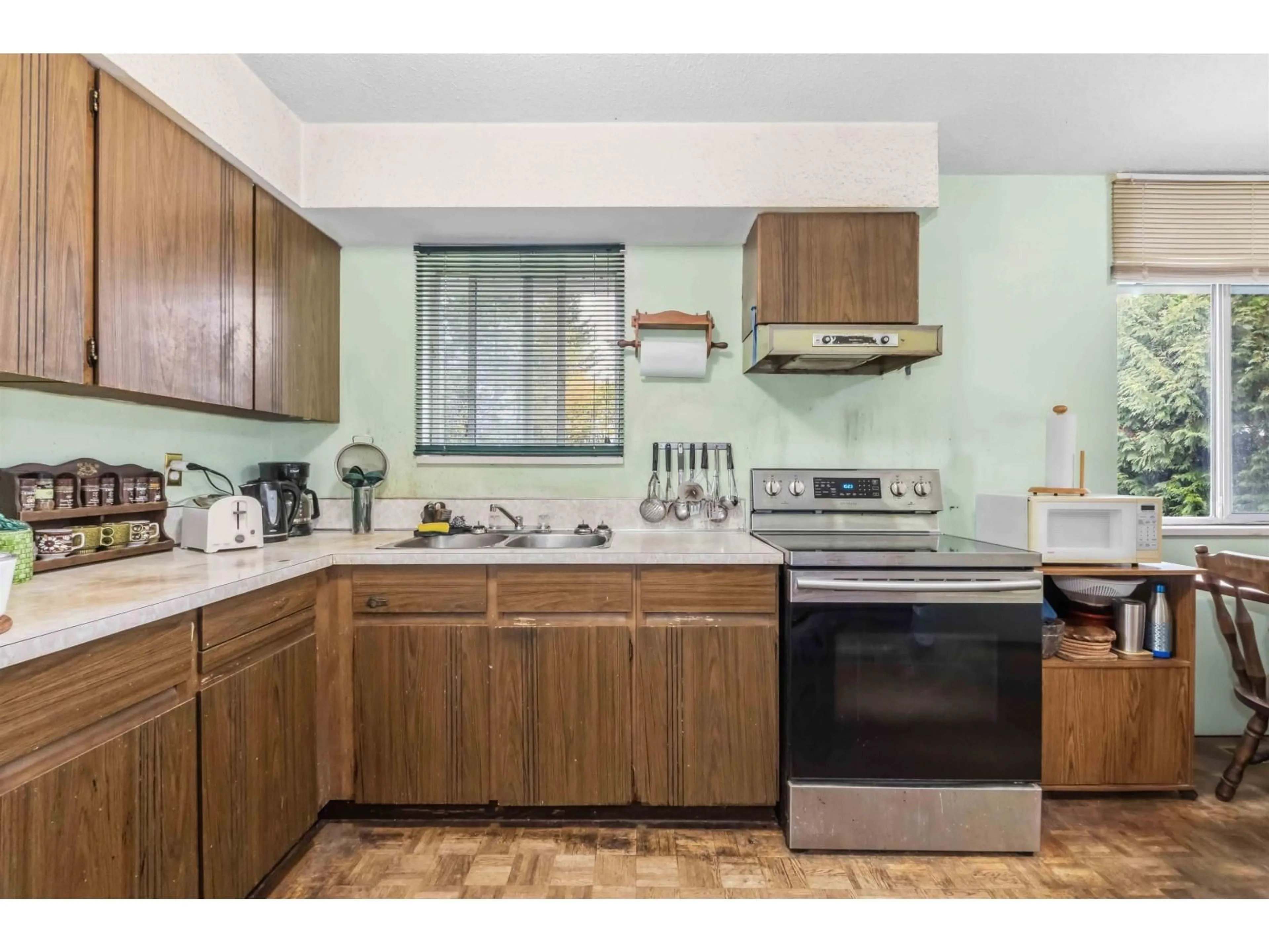 Standard kitchen, unknown for 26541 29, Langley British Columbia V4W3A9