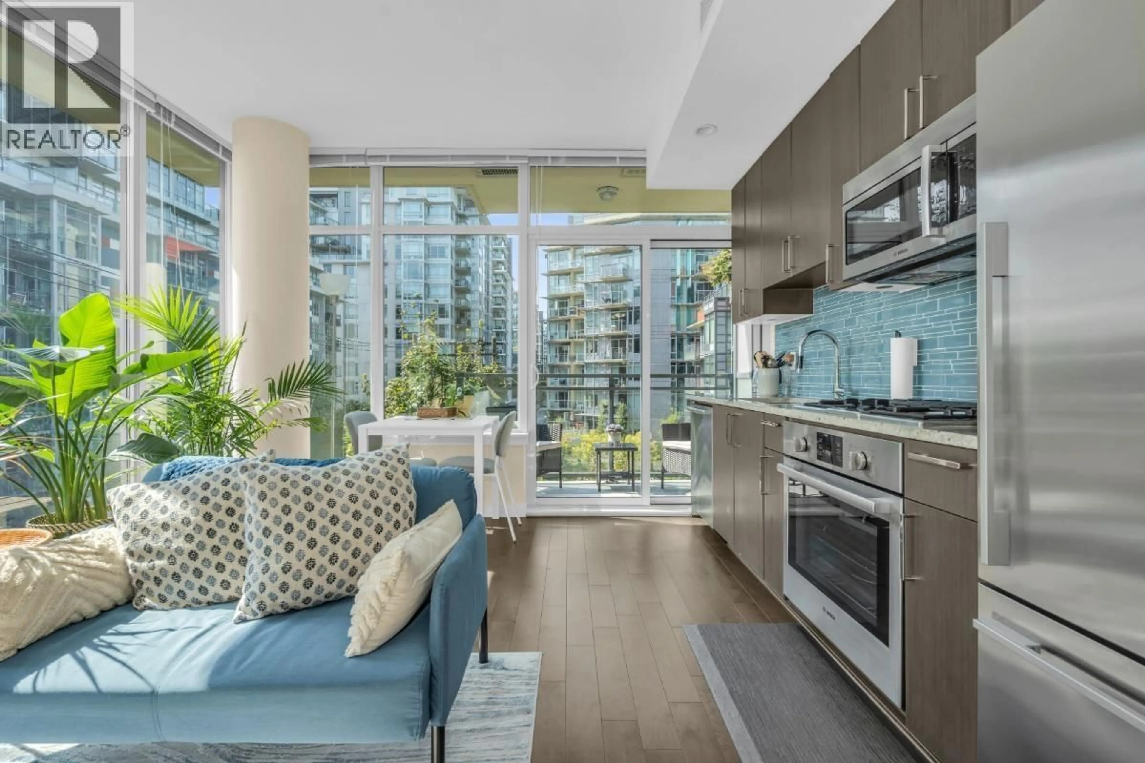 Open concept kitchen, unknown for 504 - 38 1ST AVENUE, Vancouver British Columbia V5Y0K3