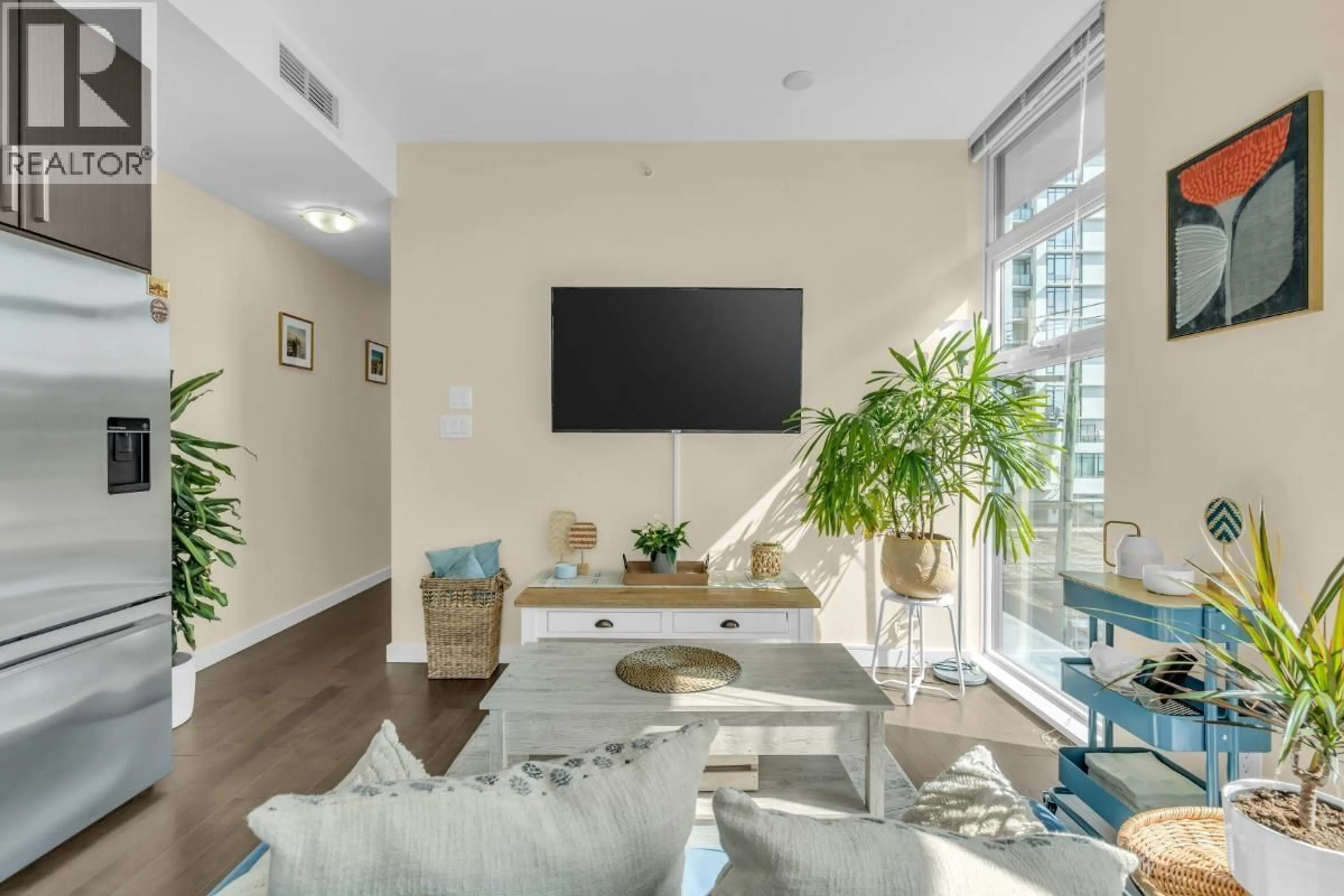 Living room with furniture, unknown for 504 - 38 1ST AVENUE, Vancouver British Columbia V5Y0K3