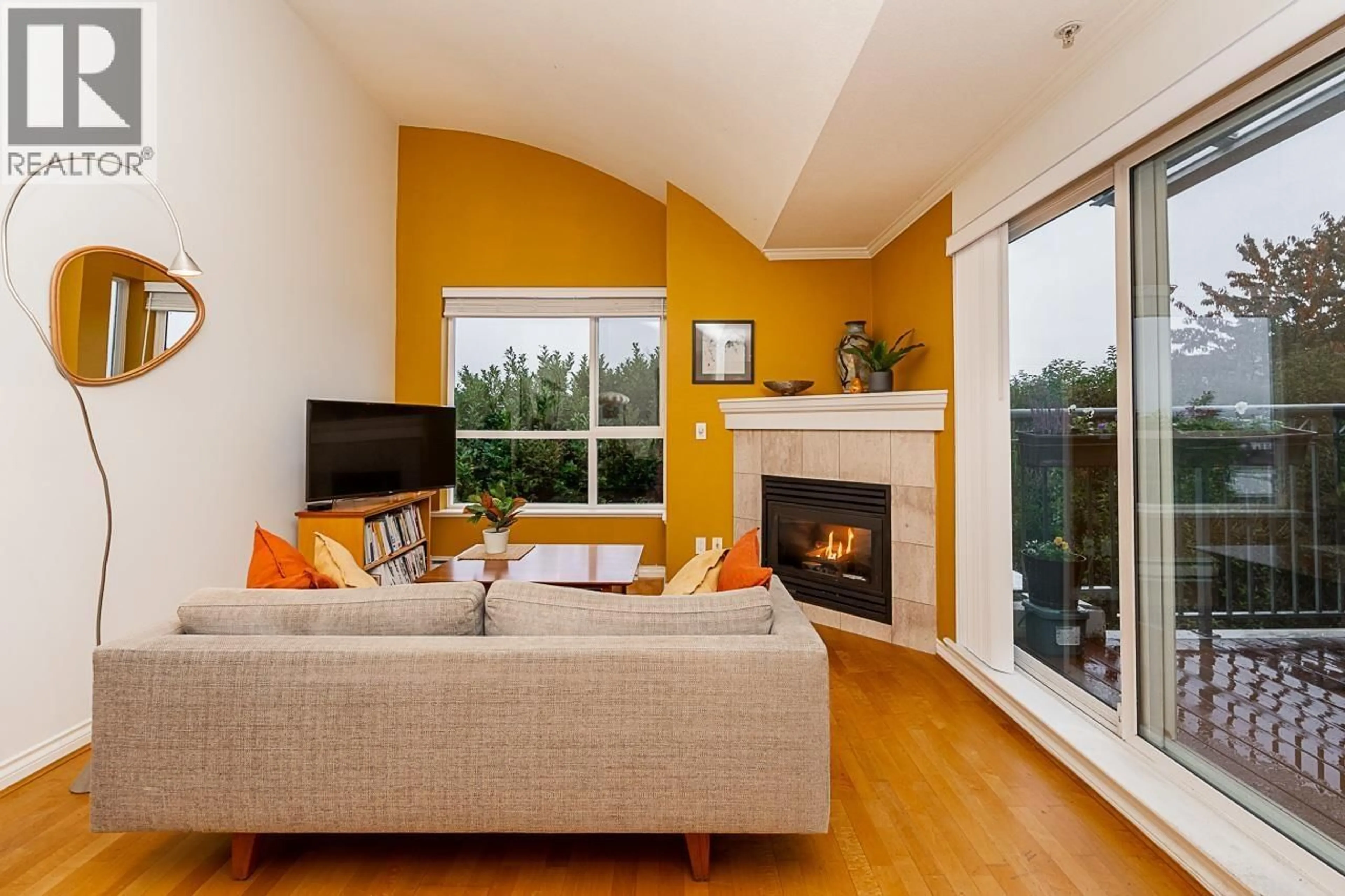 Living room with furniture, unknown for 403 - 1617 GRANT STREET, Vancouver British Columbia V5L2Y4