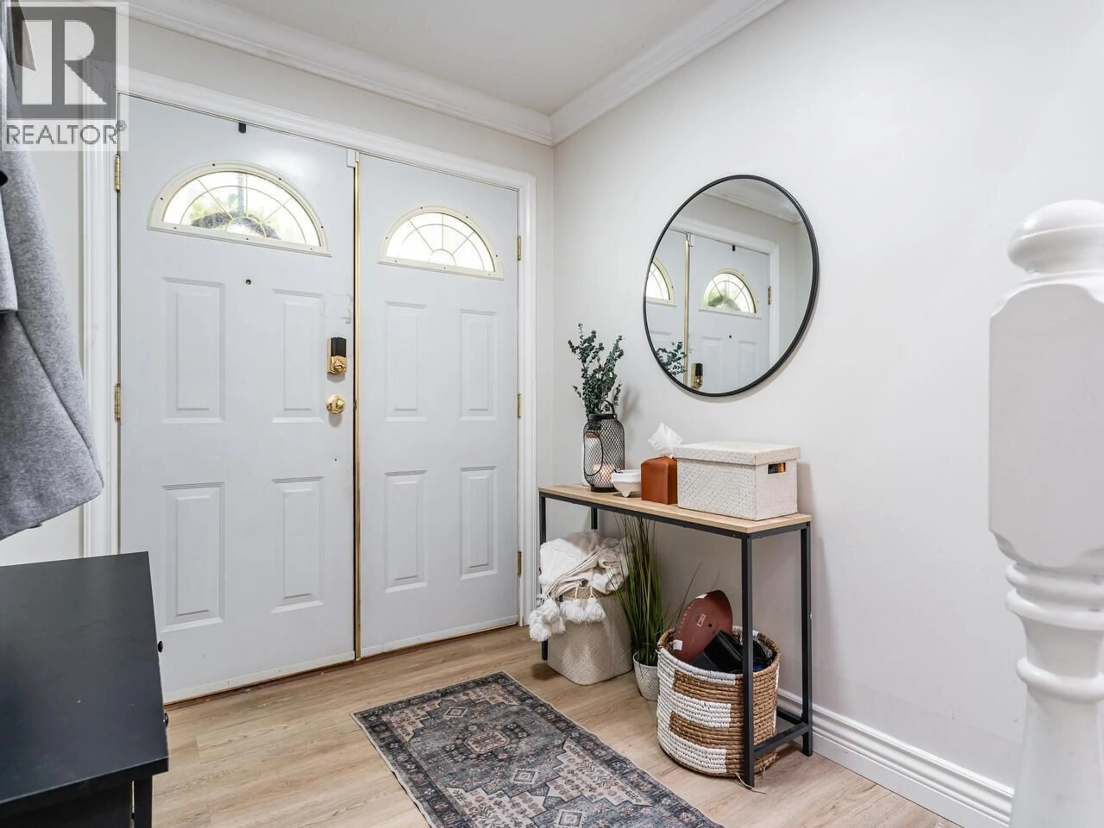 Indoor entryway for 1986 FRASER AVENUE, Port Coquitlam British Columbia V3B1N3