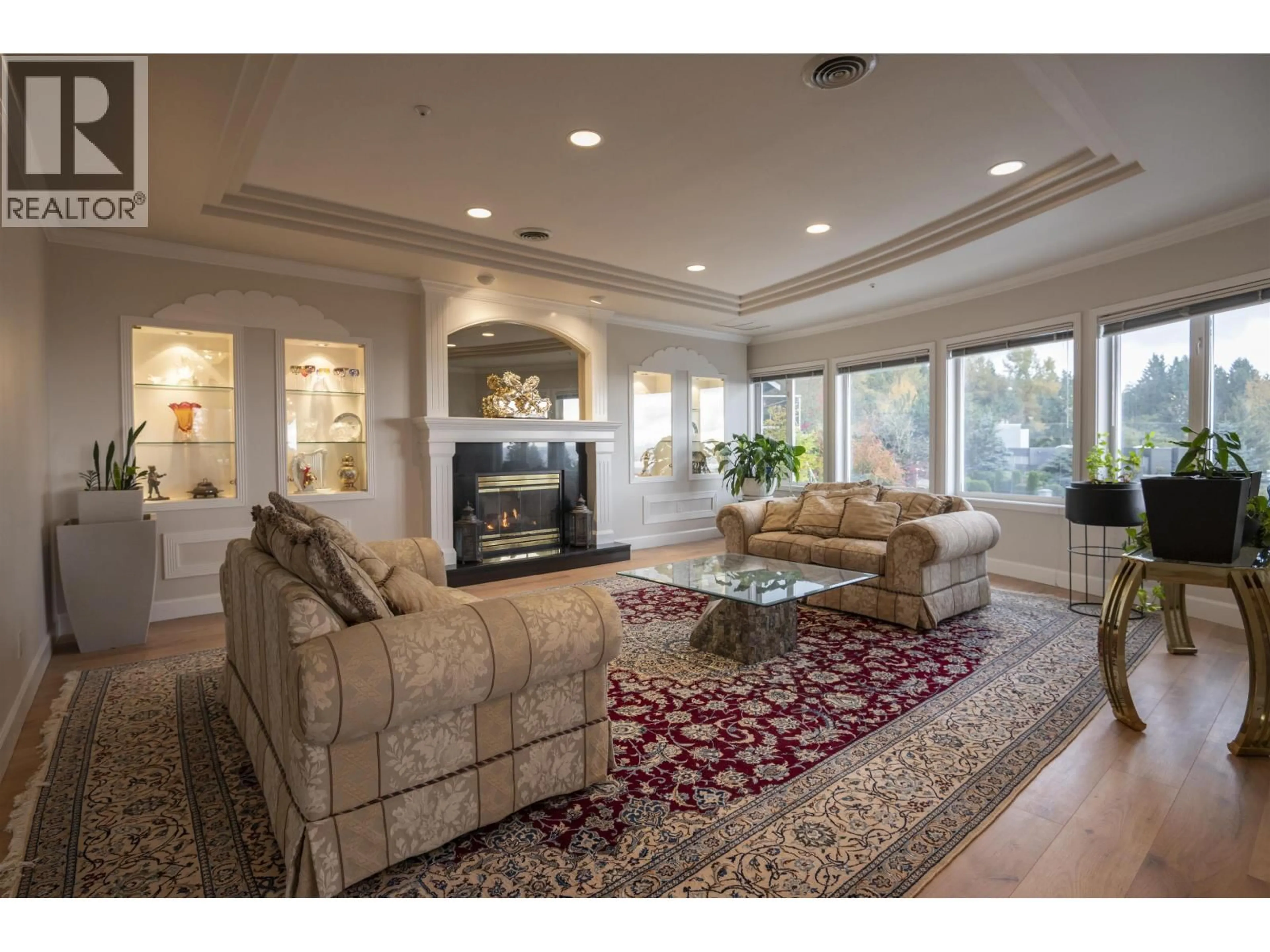 Living room with furniture, unknown for 2572 WESTHILL CLOSE, West Vancouver British Columbia V7S3E6